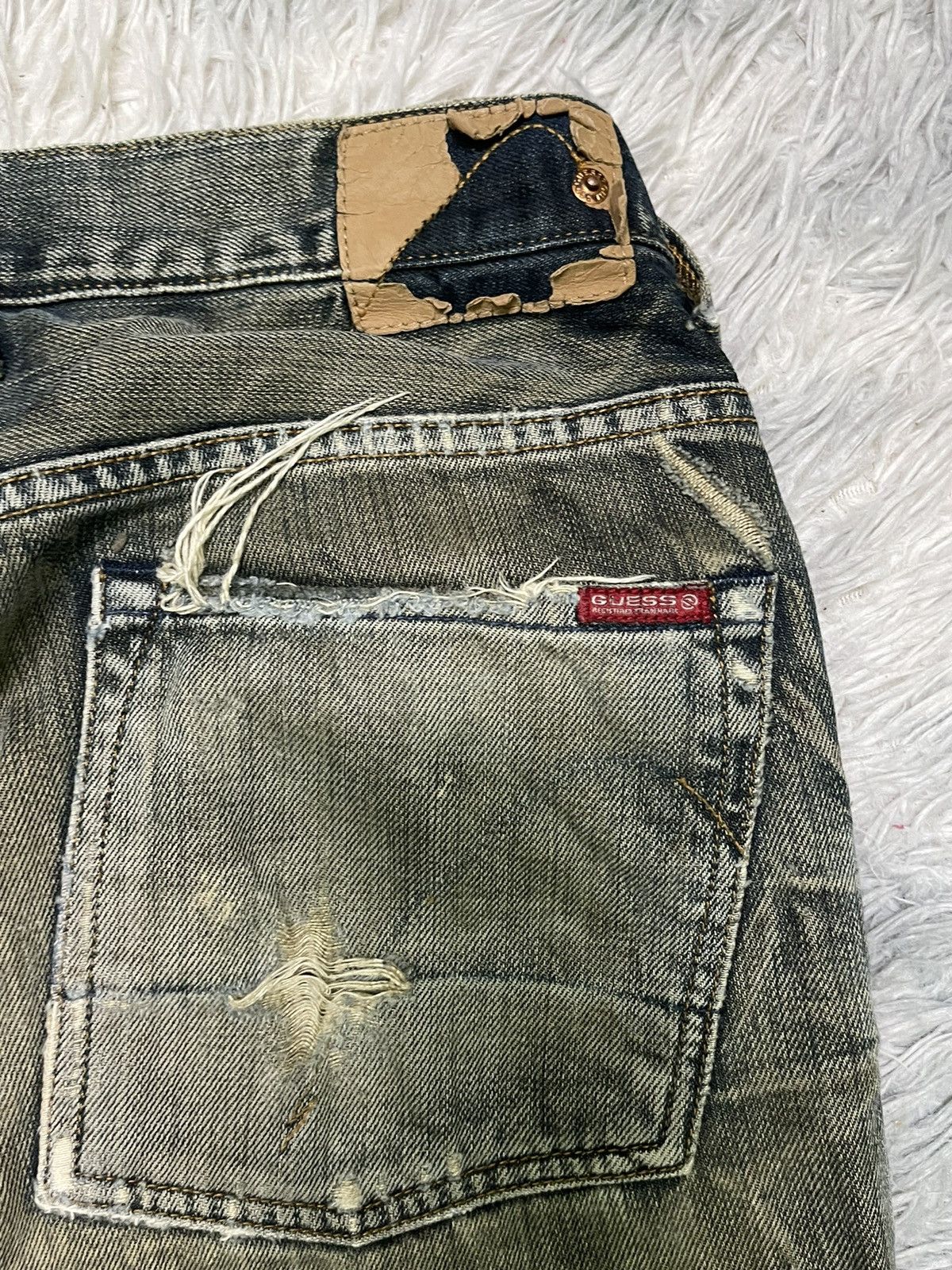 Guess 90s GUESS DISTRESSED STYLE RARE DESIGN Size US 30 / EU 46 - 16 Thumbnail