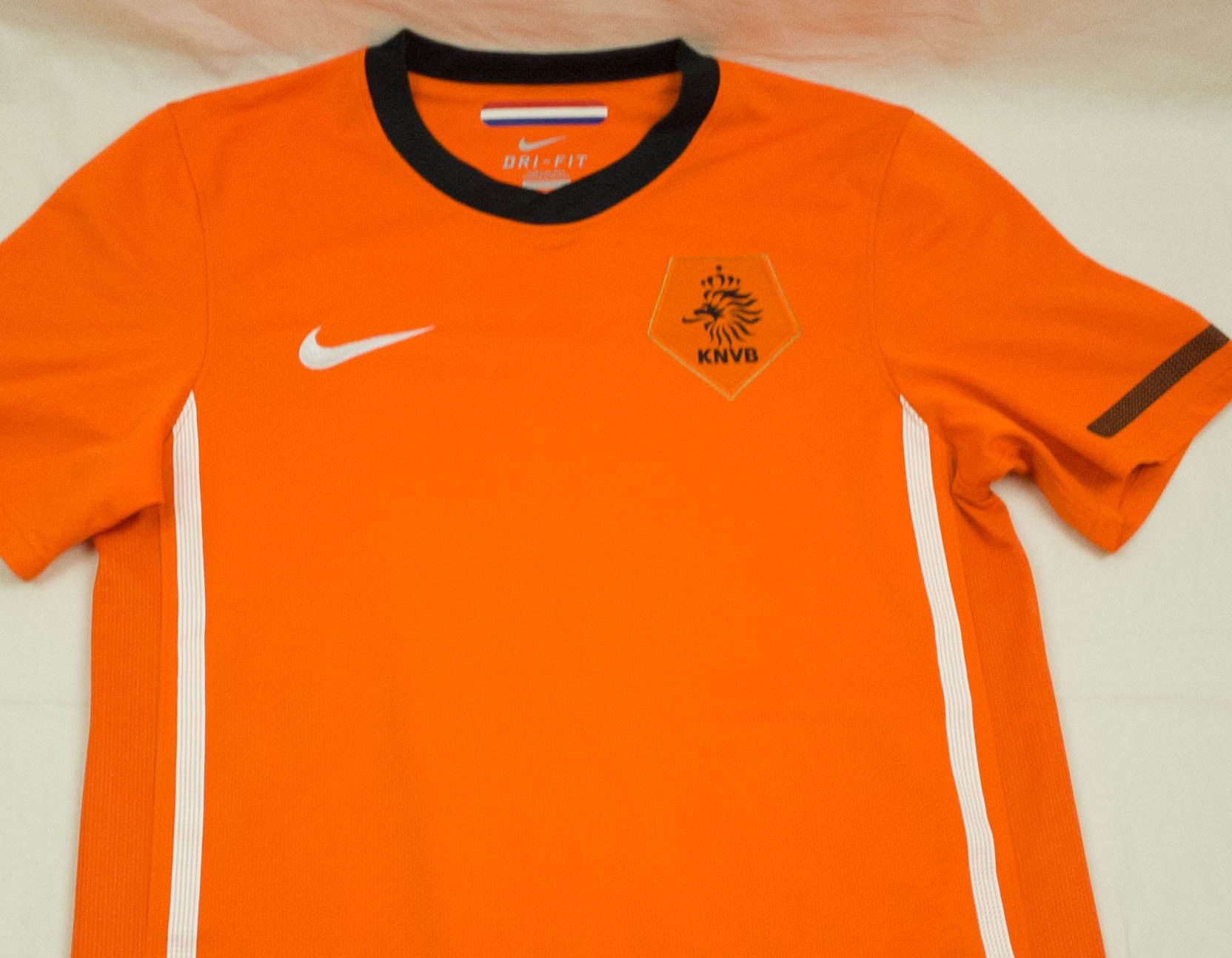 Nike -- NETHERLANDS FOOTBALL SHIRT 2011/2012 NIKE SIZE S - Size US S / EU 44-46 / 1 - 3 Thumbnail