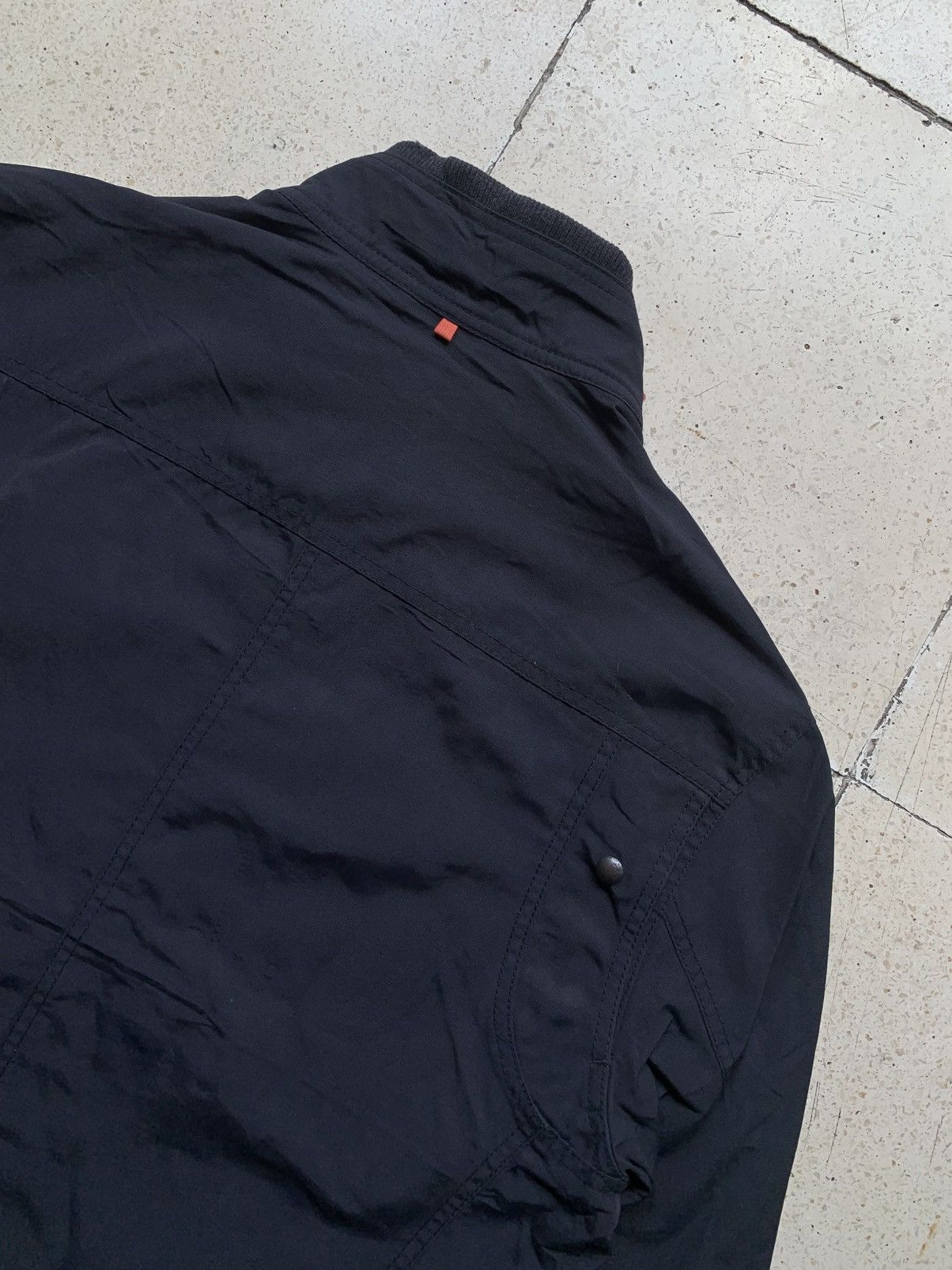 Hugo Boss Hugo boss neck strap jacket Size US L / EU 52-54 / 3 - 8 Thumbnail