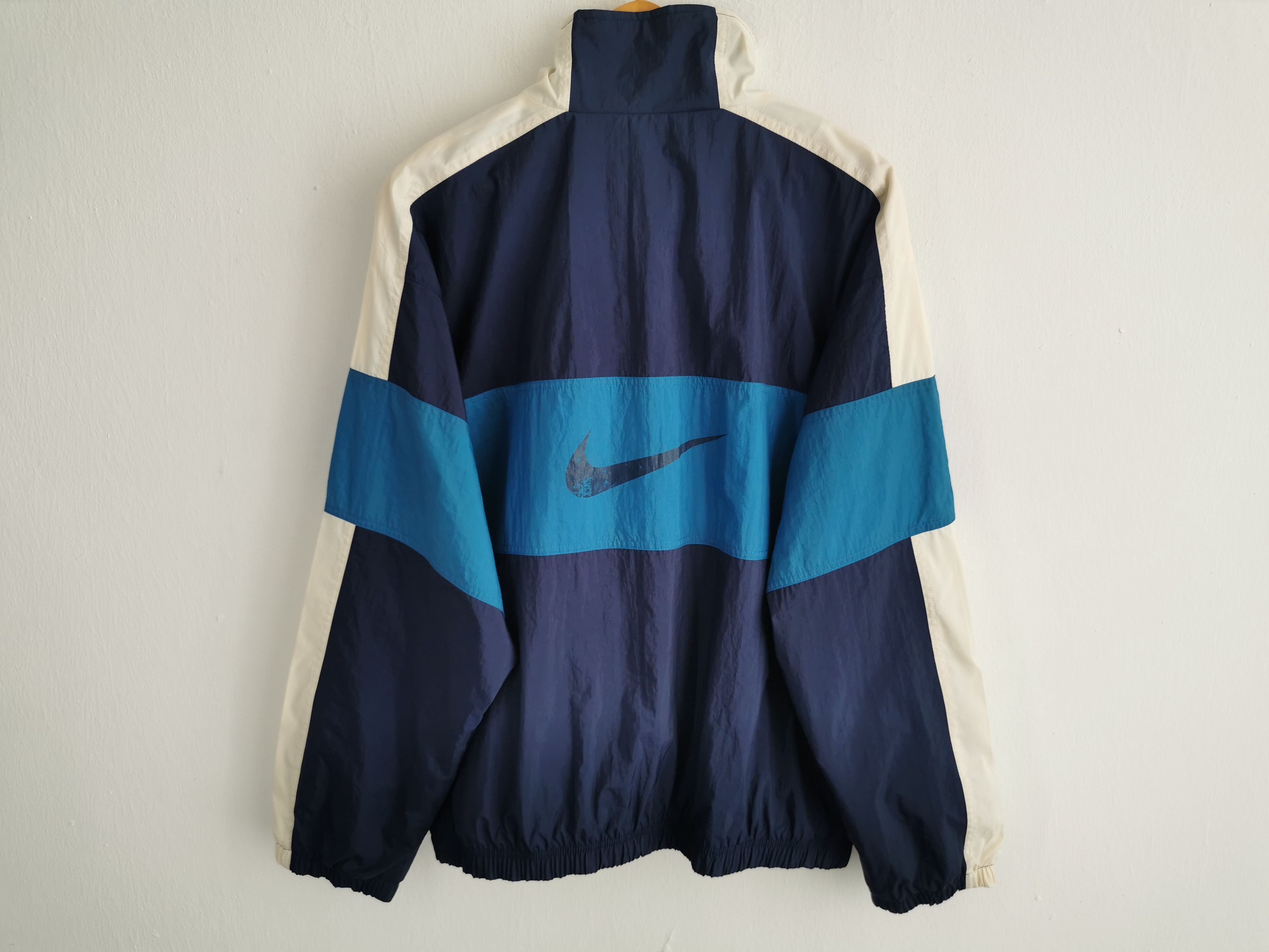 Nike Vintage 90s Nike Swoosh Windbreaker Nylon Jacket Size L Size US L / EU 52-54 / 3 - 3 Thumbnail