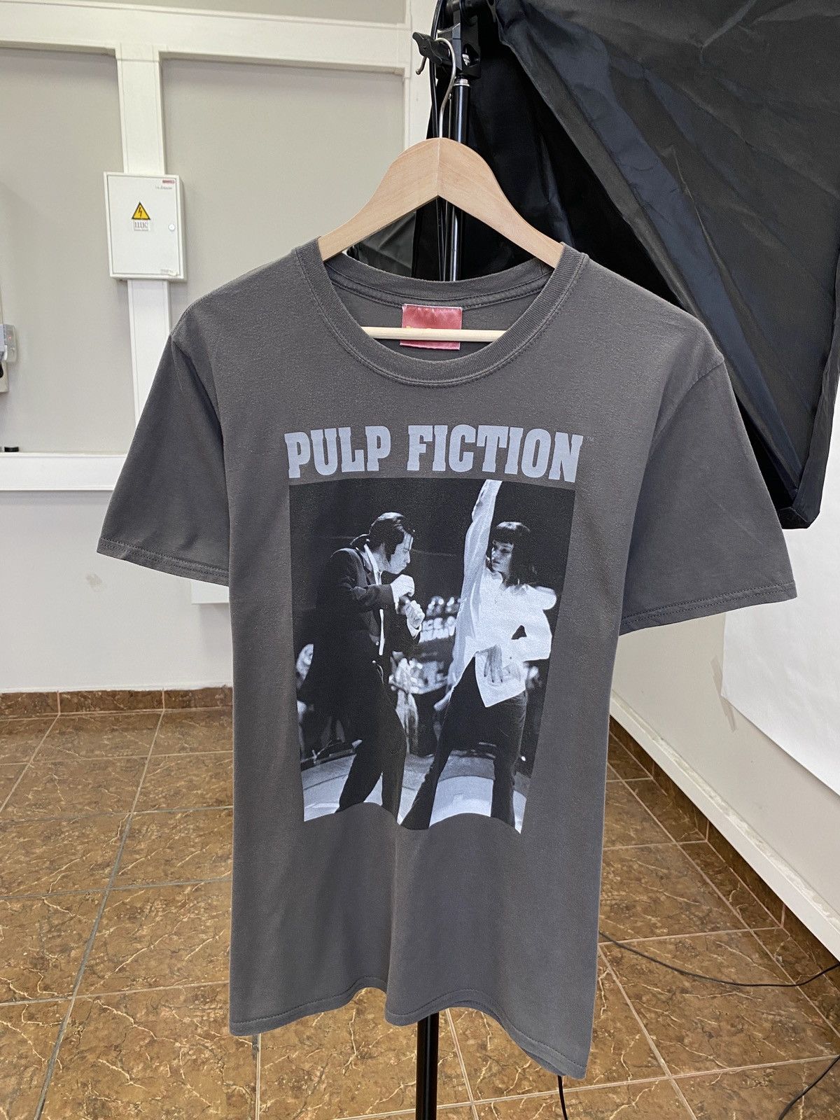Grailed × Vintage 🎥 Vintage Y2K Pulp Fiction Film T-Shirt Rare Retro Hype Size US M / EU 48-50 / 2 - 1 Thumbnail