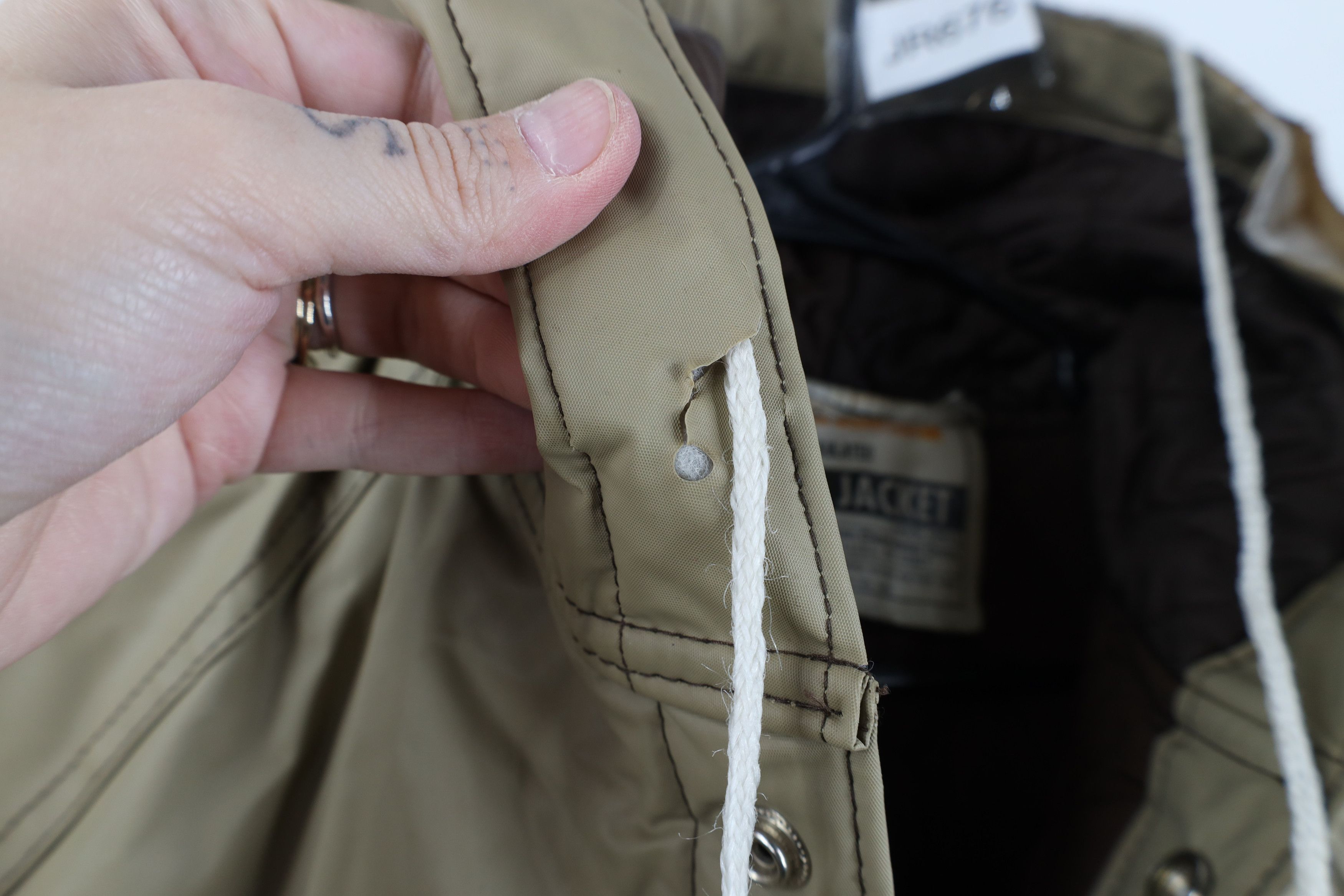 Vintage Vintage 70s Streetwear Waterproof Hooded Parka Jacket Size US L / EU 52-54 / 3 - 5 Thumbnail