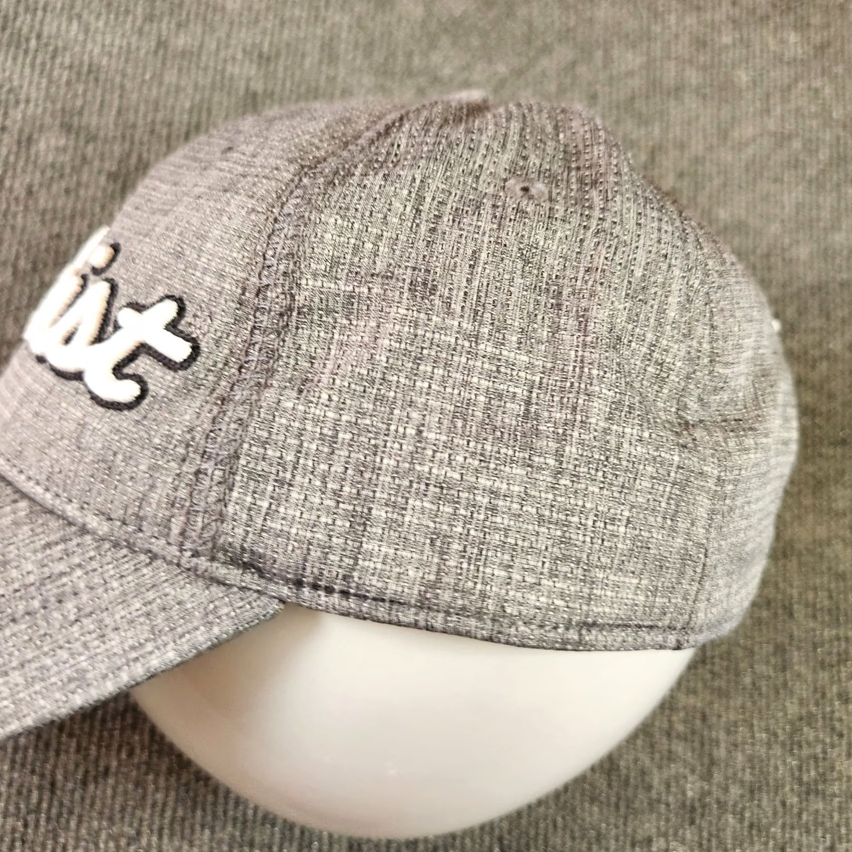 Titleist Titleist Golf Hat Men Strapback Adjustable Vented Performance Gray Tour Size ONE SIZE - 5 Thumbnail