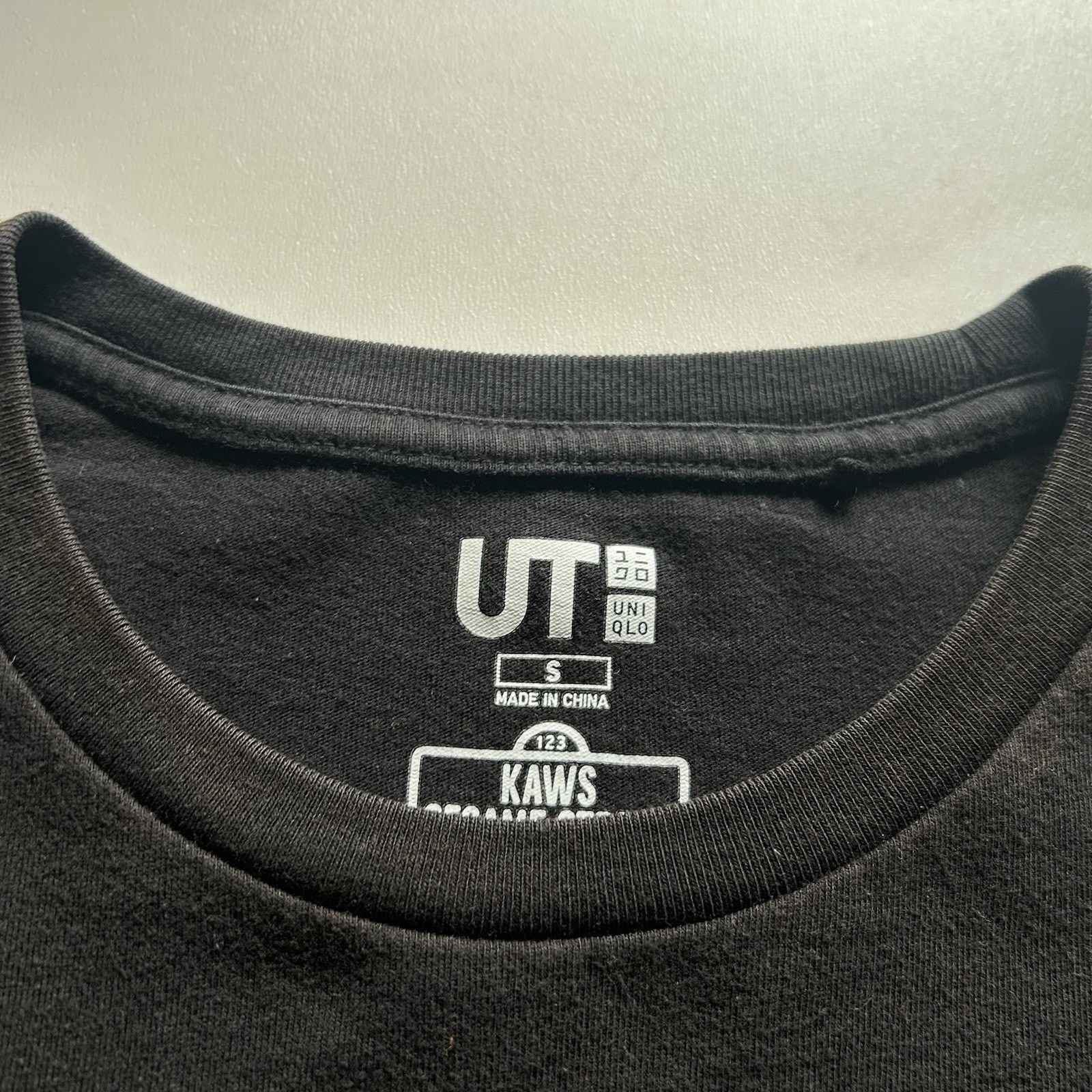 Kaws × Uniqlo Kaws x Uniqlo x Sesame Street T-Shirt Black Small Faded Rare Size US S / EU 44-46 / 1 - 9 Thumbnail