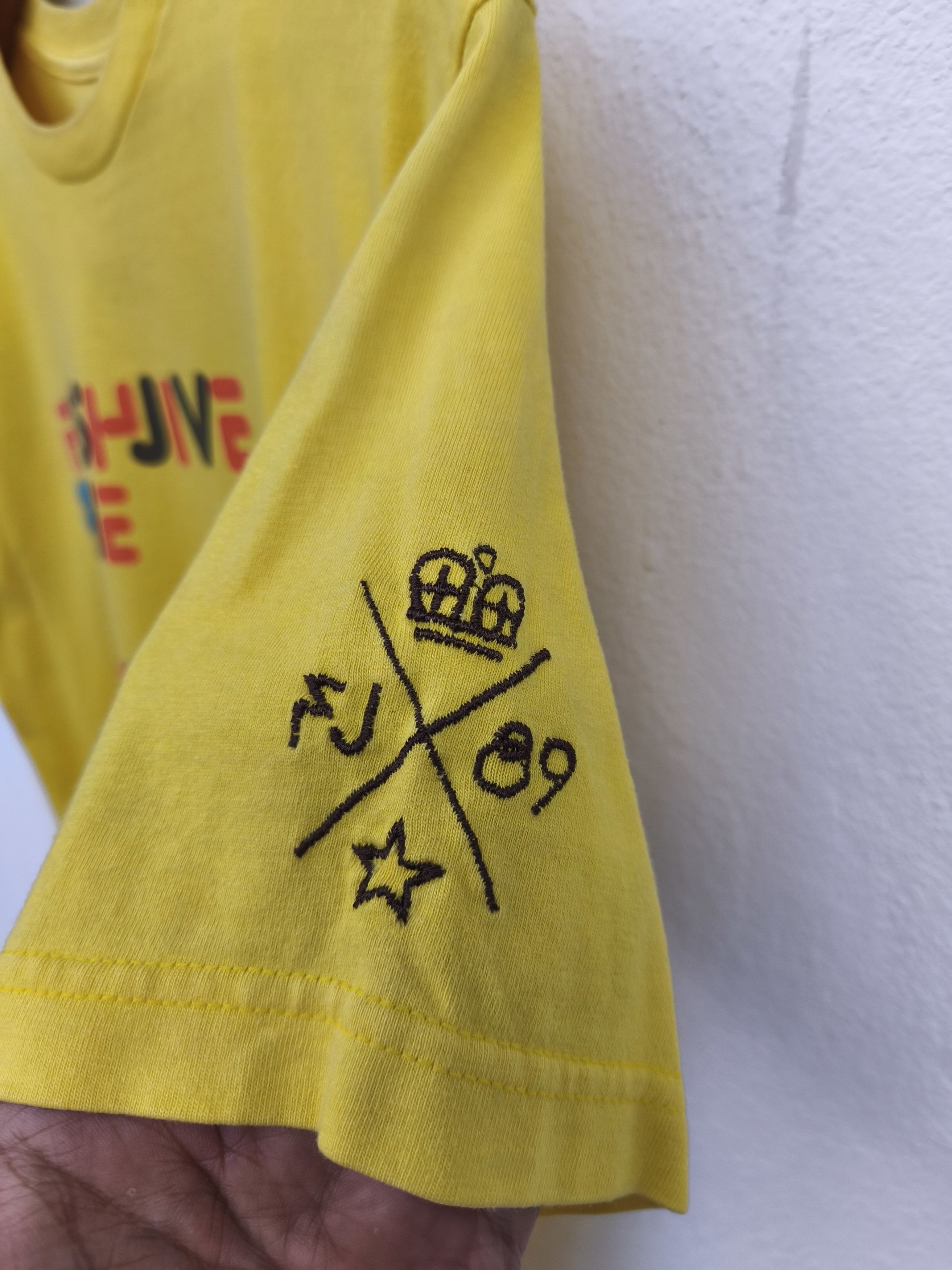 Freshjive 🔥 Vintage 90s Vintage Freshjive t shirt street wear Size US S / EU 44-46 / 1 - 5 Thumbnail