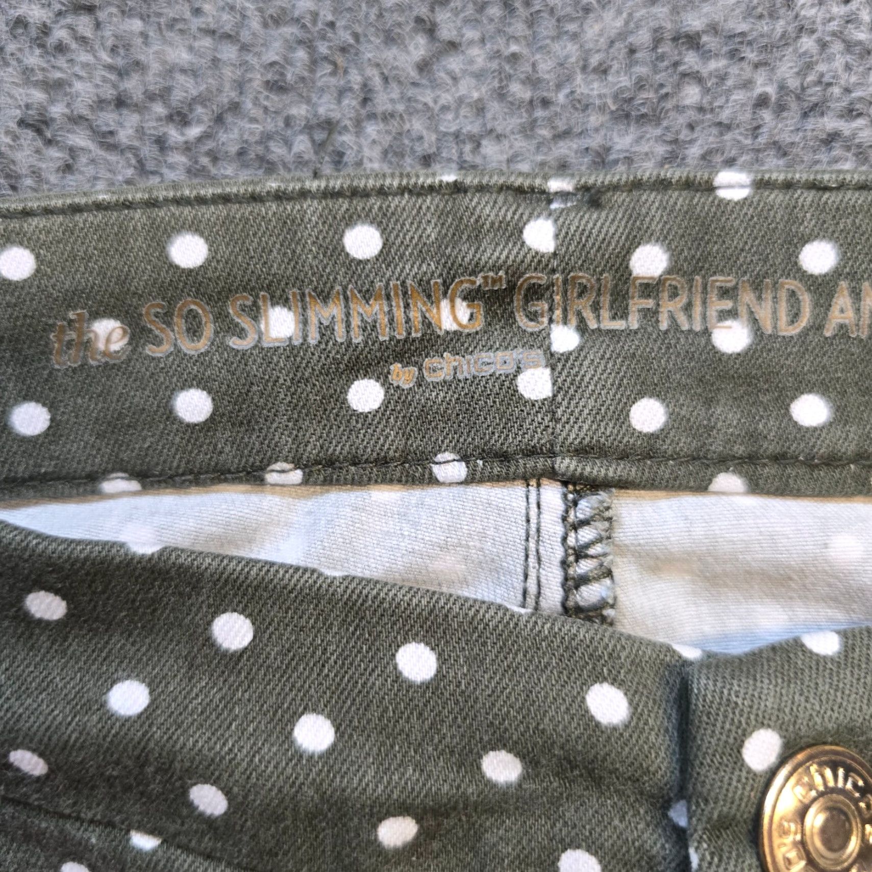 Vintage Chicos Pants Womens 14 Green White Polka Dot Cropped Slimming Stretch Jeans Pant Size 36" / US 14 / IT 50 - 4 Thumbnail