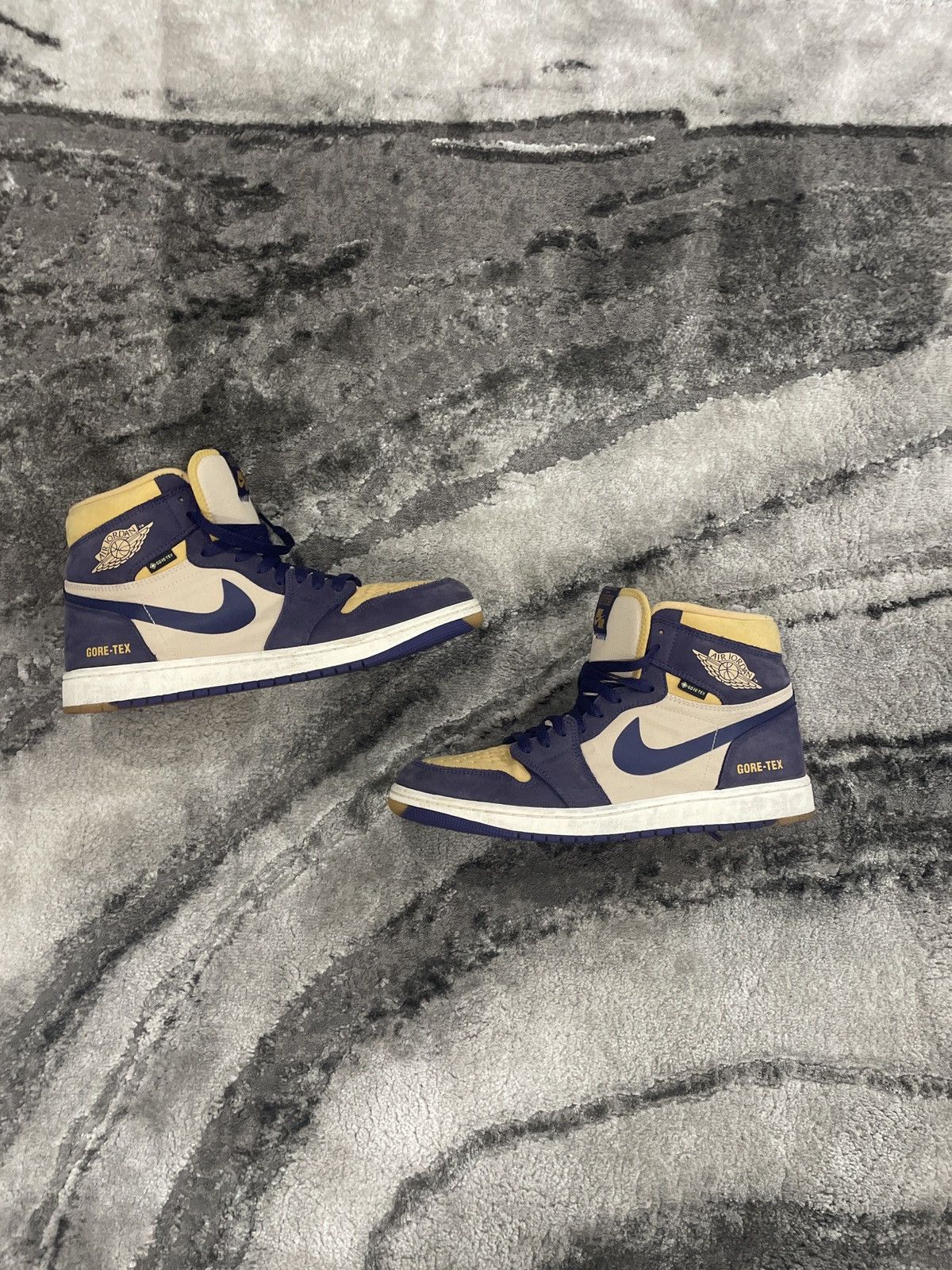 Goretex High-Top Gore-Tex Air Jordan 1 “Element” Size US 10.5 / EU 43-44 - 1 Thumbnail