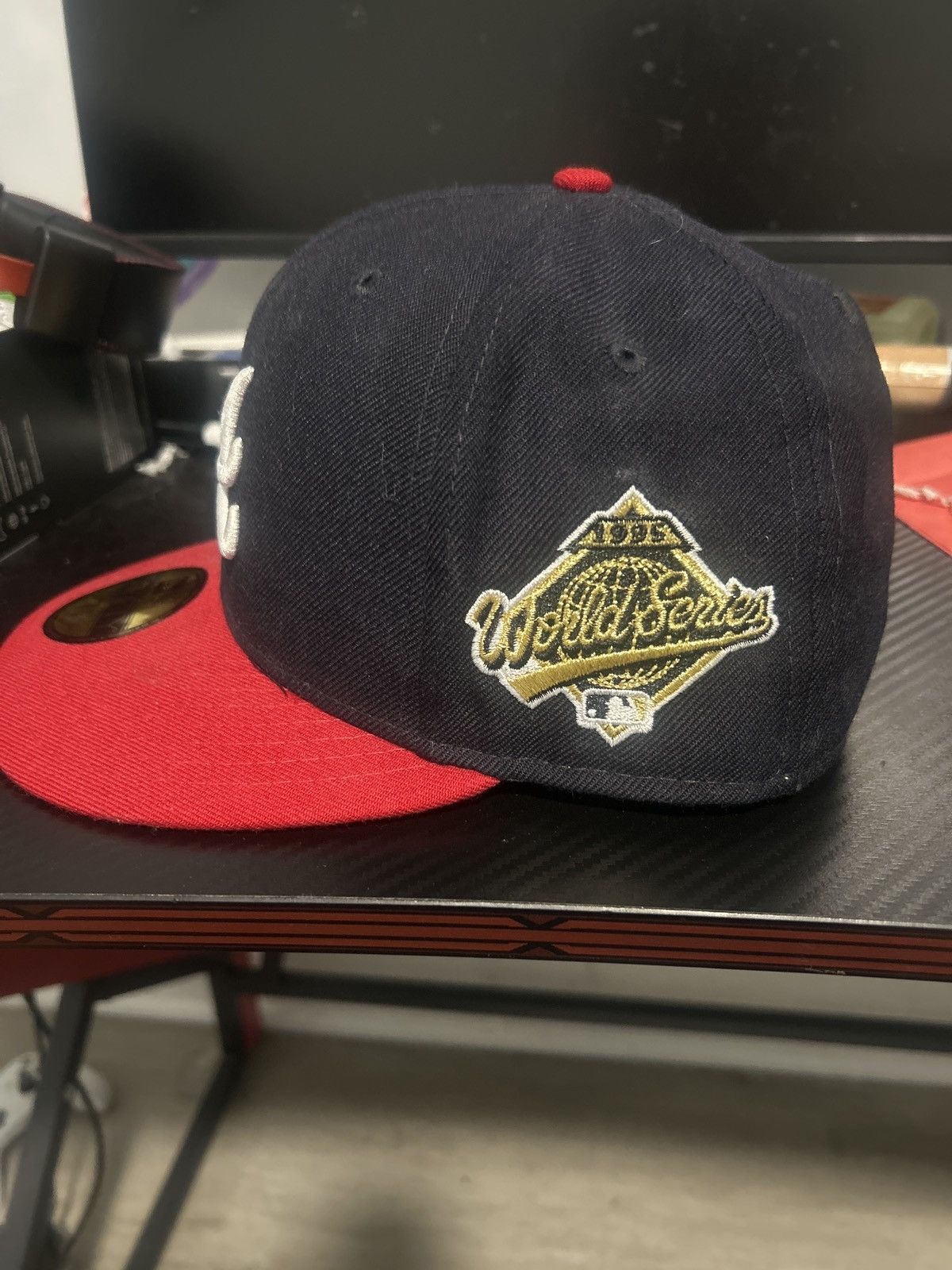New Era Atlanta Braves 59Fifty 71/8 gently used Size ONE SIZE - 2 Thumbnail