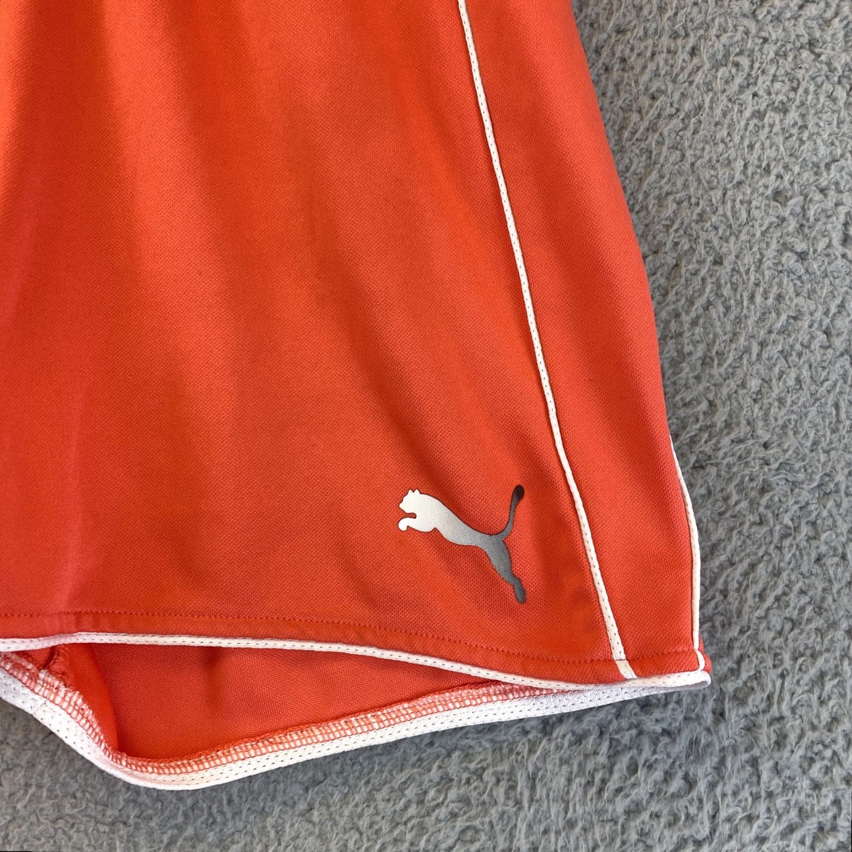 Puma PUMA Womens Athletic Running Shorts Coral Size Medium Regular 55-32 Athletic Gym & Training Running Womens Size 32" / US 10 / IT 46 - 2 Thumbnail