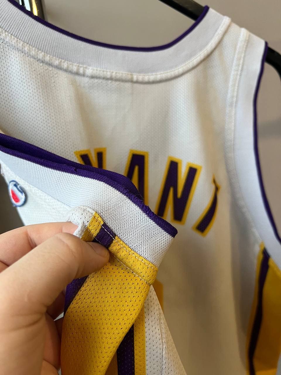 NBA VINTAGE LOS ANGELES LAKERS #8 BRYANT BASKETBALL JERSEY SZ L Size US L / EU 52-54 / 3 - 17 Thumbnail