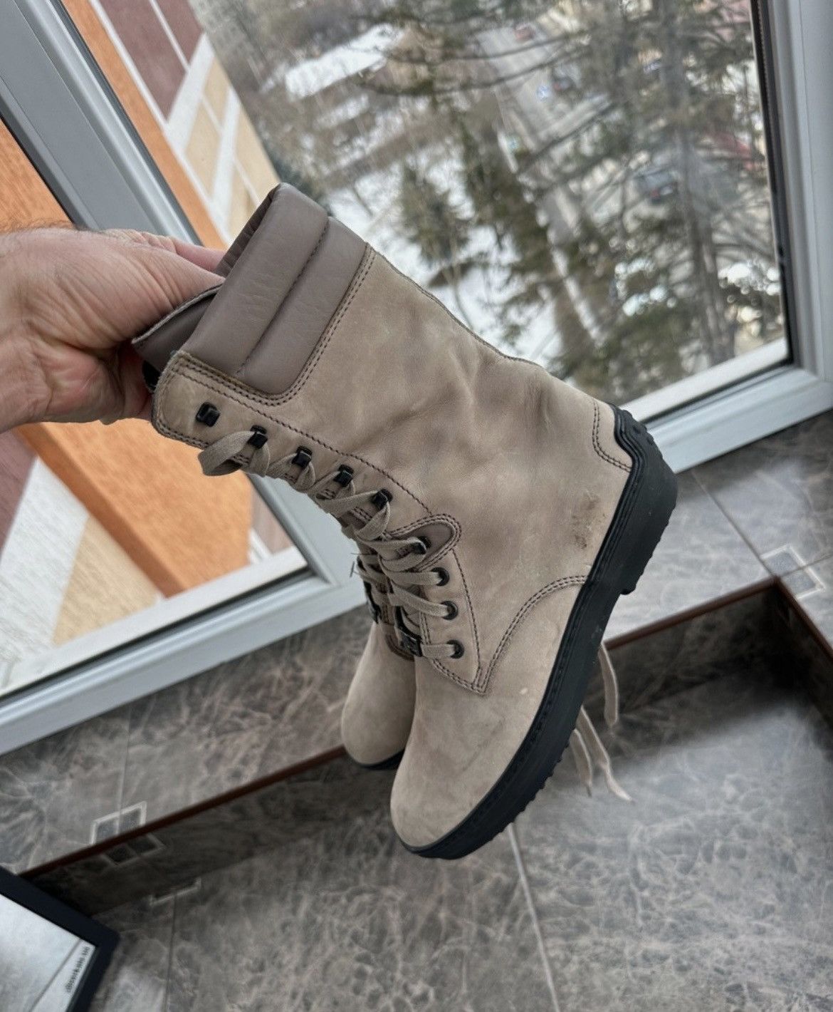 Tod's Tod’s Women’s Lace-Up Boots Beige Nubuck Leather Vibram Sole Size US 6.5 / IT 36.5 - 5 Thumbnail