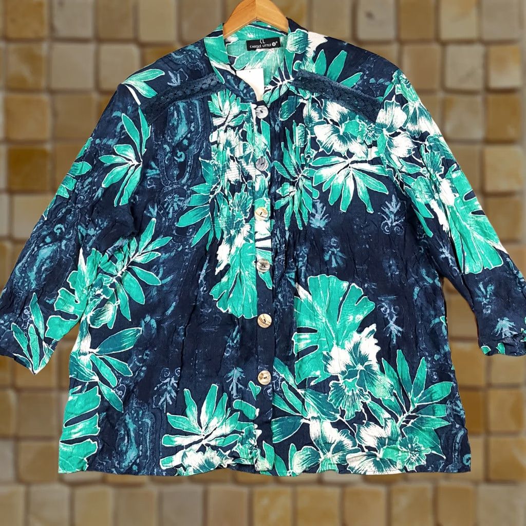 Vintage VINTAGE 90s Floral Hawaiian Women's Size 20 XL Button Collar Polo Camp Shirt Size 3XL / US 20-22 - 1 Thumbnail