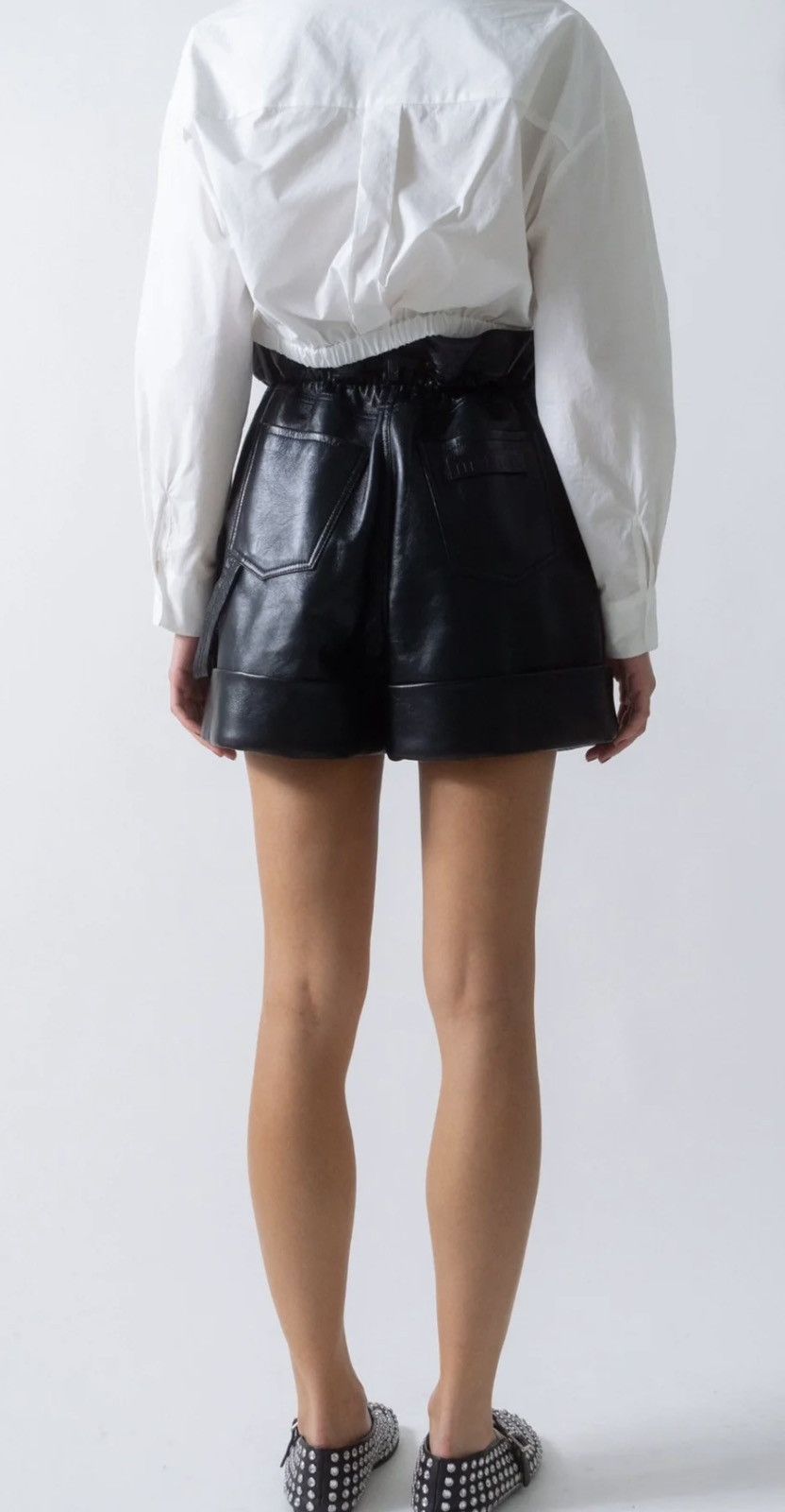 Miu Miu 🔥 Miu Miu paperbag waist leather shorts Size US 26 / EU 42 - 4 Thumbnail