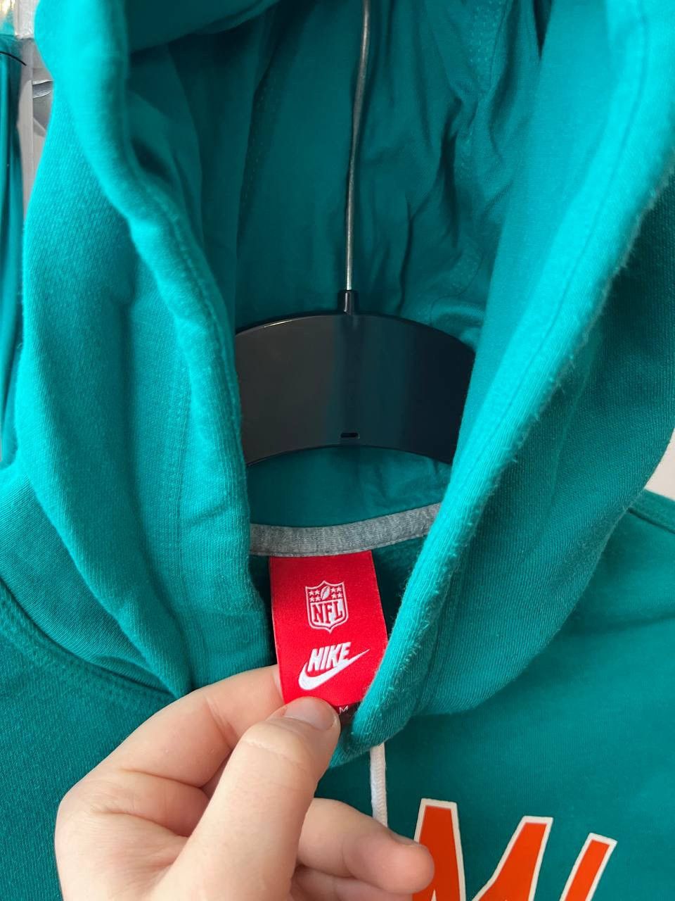 Nike MIAMI DOLPHINS NIKE MENS FAN AUTHENTIC HOODIE SIZE M Size US M / EU 48-50 / 2 - 6 Thumbnail