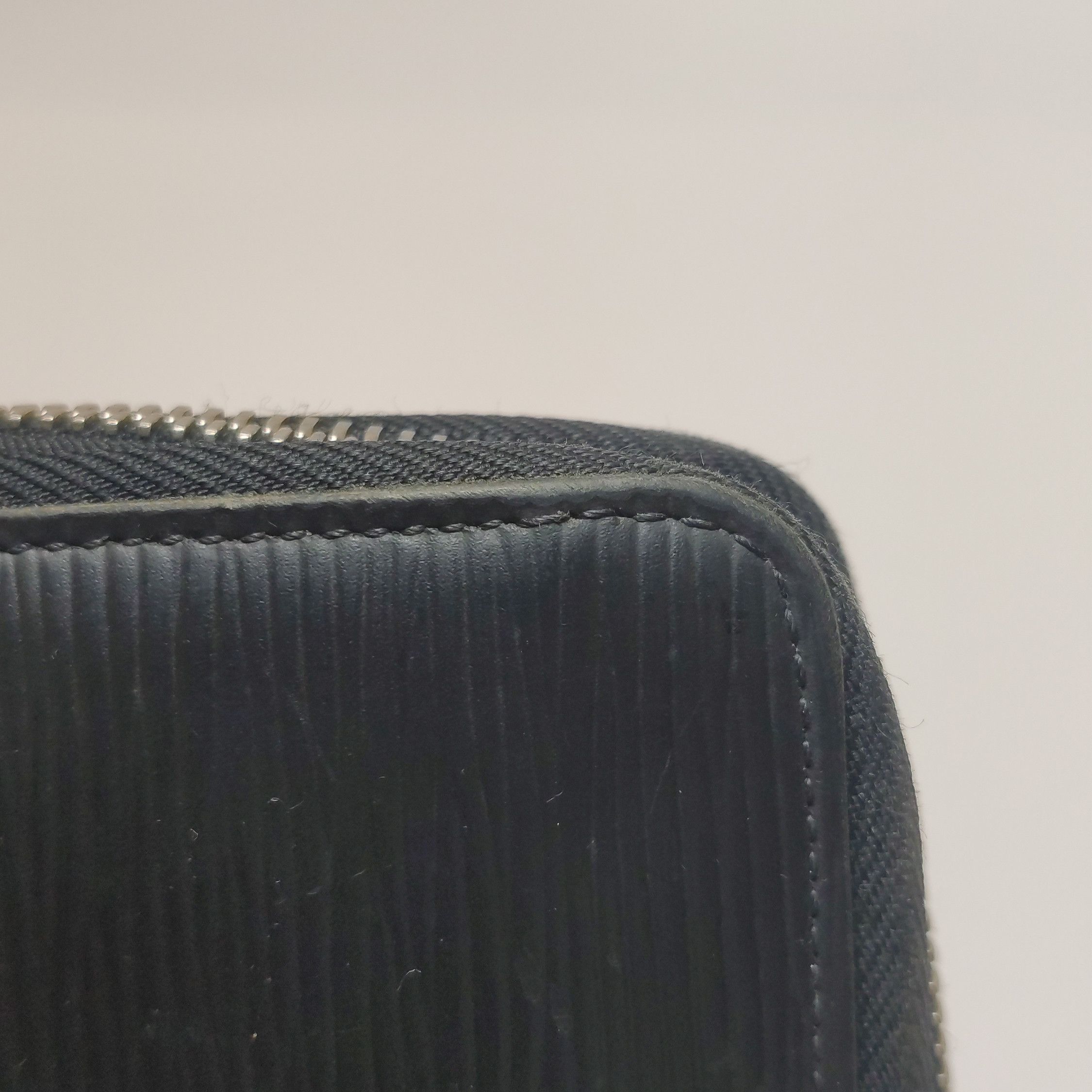 Louis Vuitton Louis Vuitton (LV) Zippy cowhide ripple zip around wallet - Size ONE SIZE - 6 Thumbnail