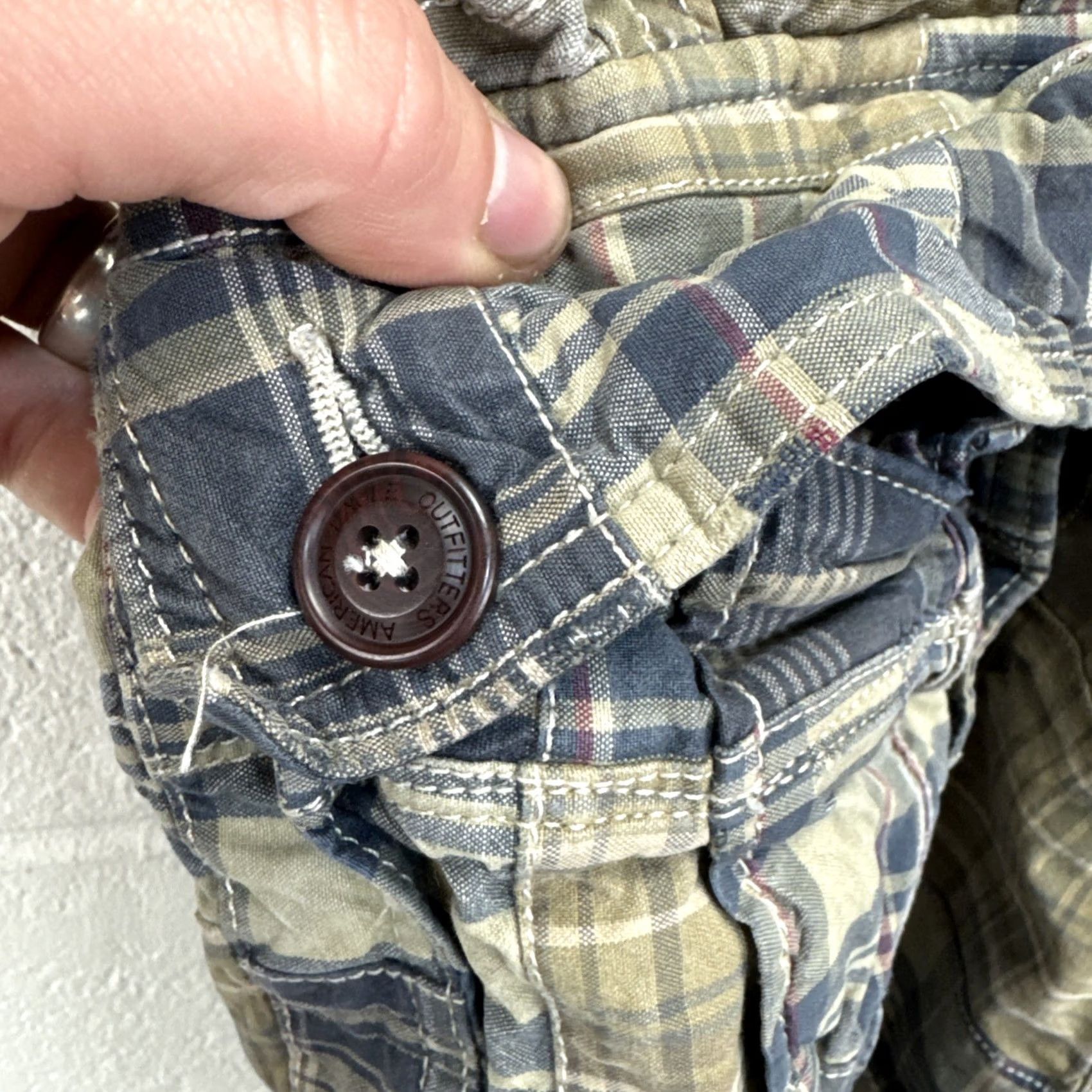 American Eagle Outfitters VINTAGE American Eagle Short Mens 30 Cargo Plaid Patches Longer Length Size US 30 / EU 46 - 6 Thumbnail