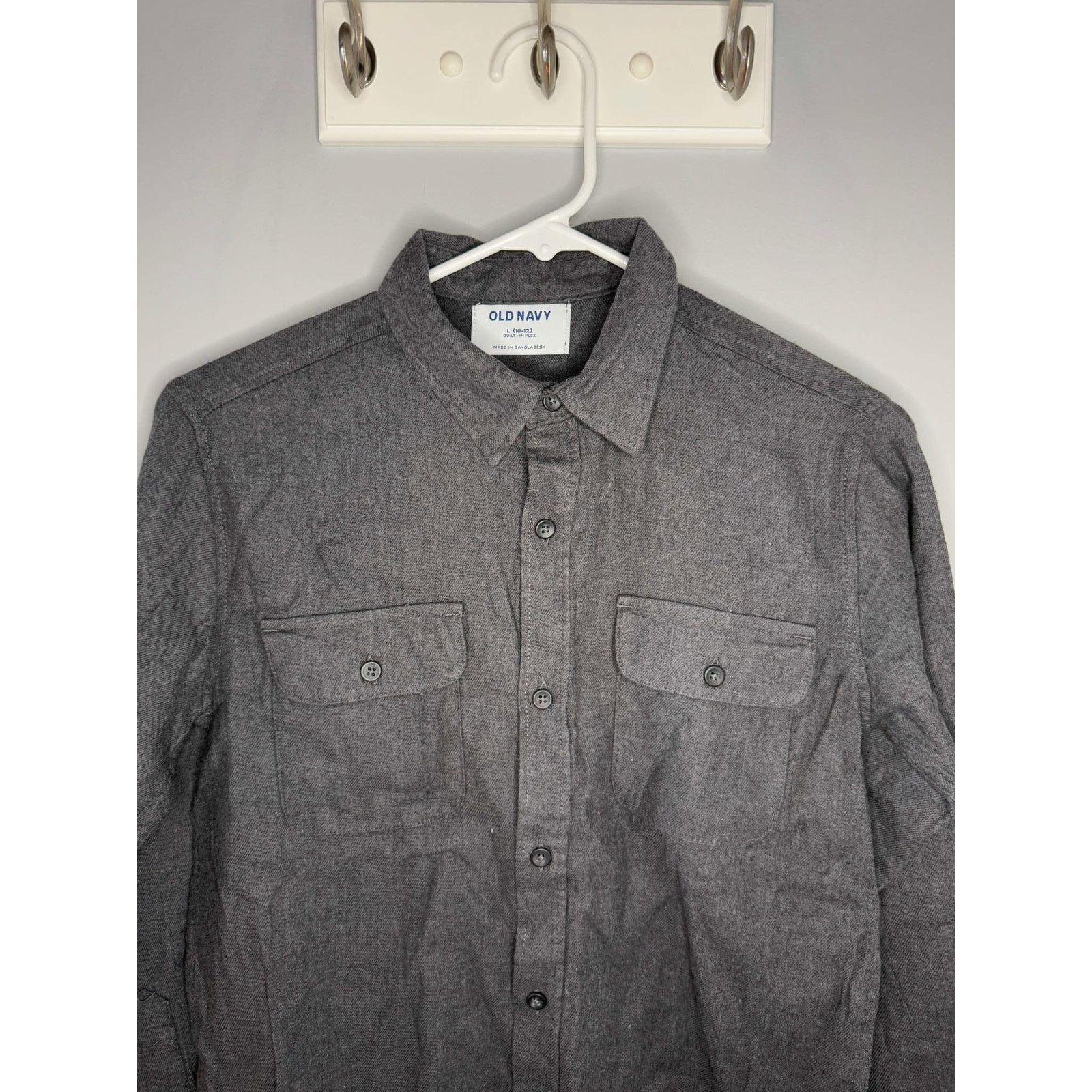 Old Navy NWT Old Navy Built-In Flex Button-Up Shirt Gray L/10-12 Size US L / EU 52-54 / 3 - 4 Thumbnail
