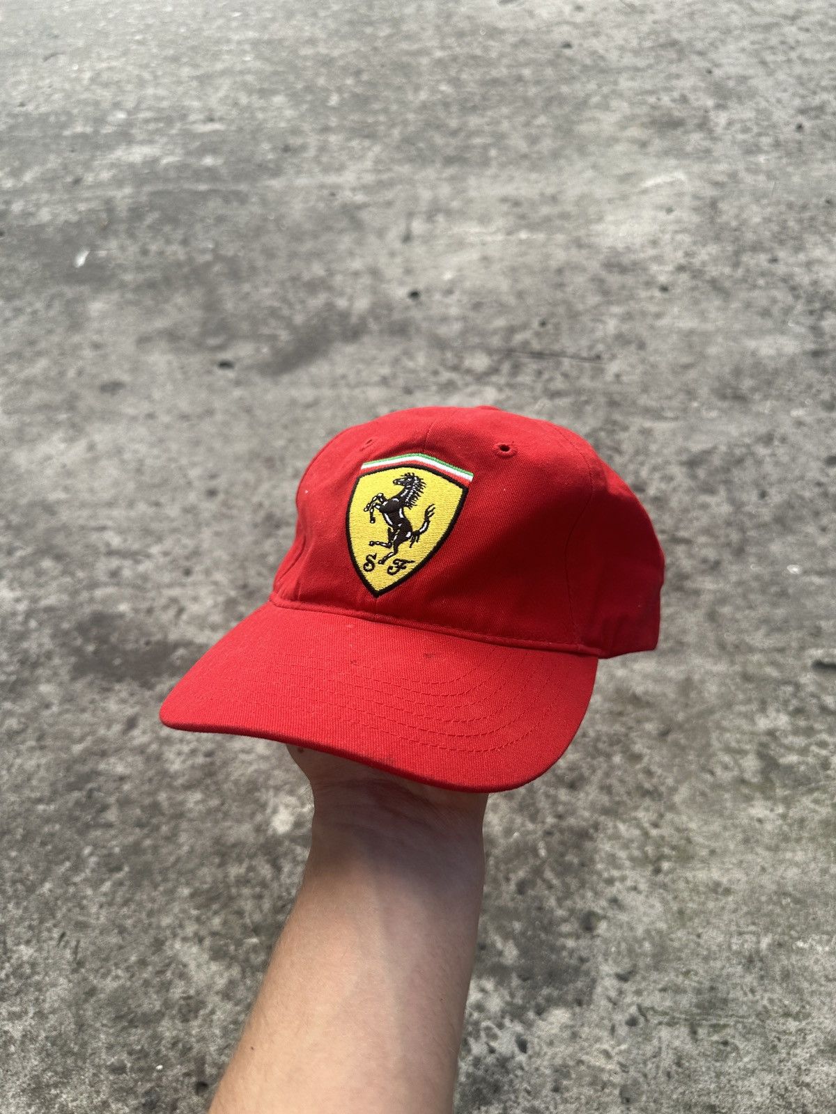 Ferrari Vintage Ferrari Baseball Cap Hat Red Italian F1 Racing Rare Size ONE SIZE - 1 Thumbnail