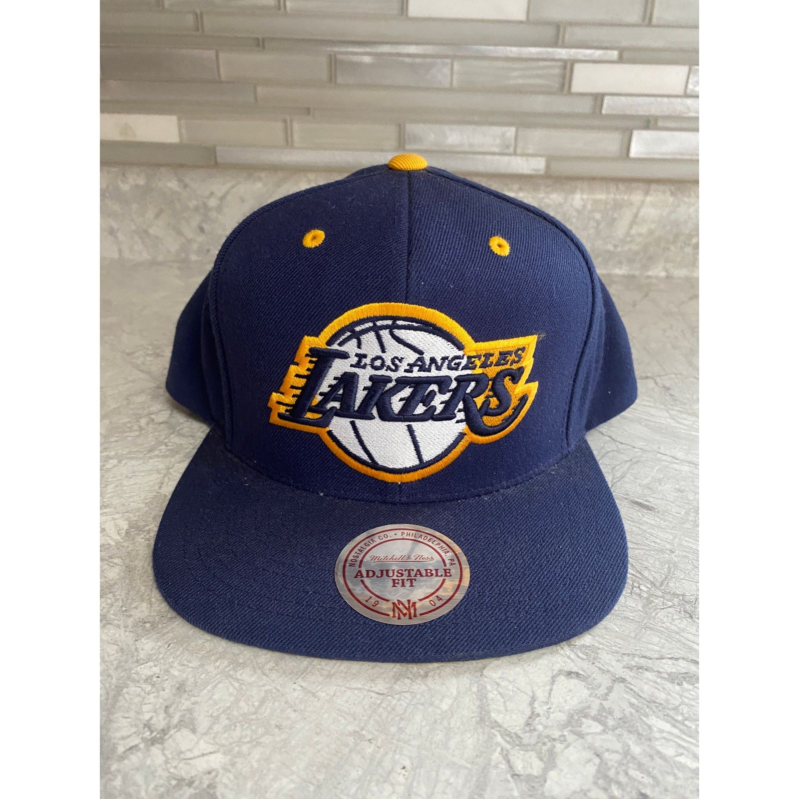 Mitchell & Ness NWOT LA Lakers Mitchell & Ness Snapback Hat Size ONE SIZE - 2 Thumbnail