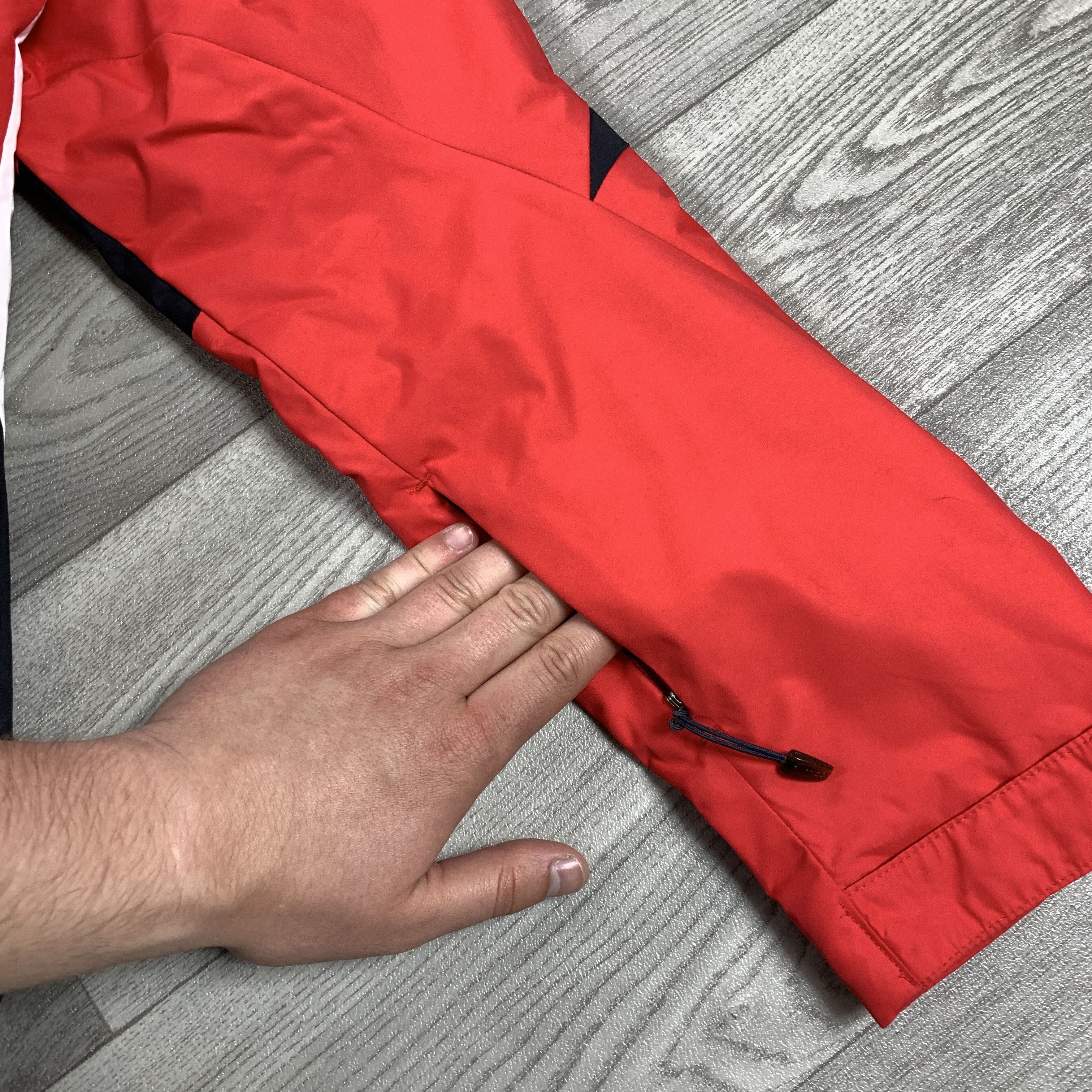 Nike ACG Vintage Nike ACG 90s Gorpcore Red Women's Ski Jacket Size S / US 4 / IT 40 - 9 Thumbnail