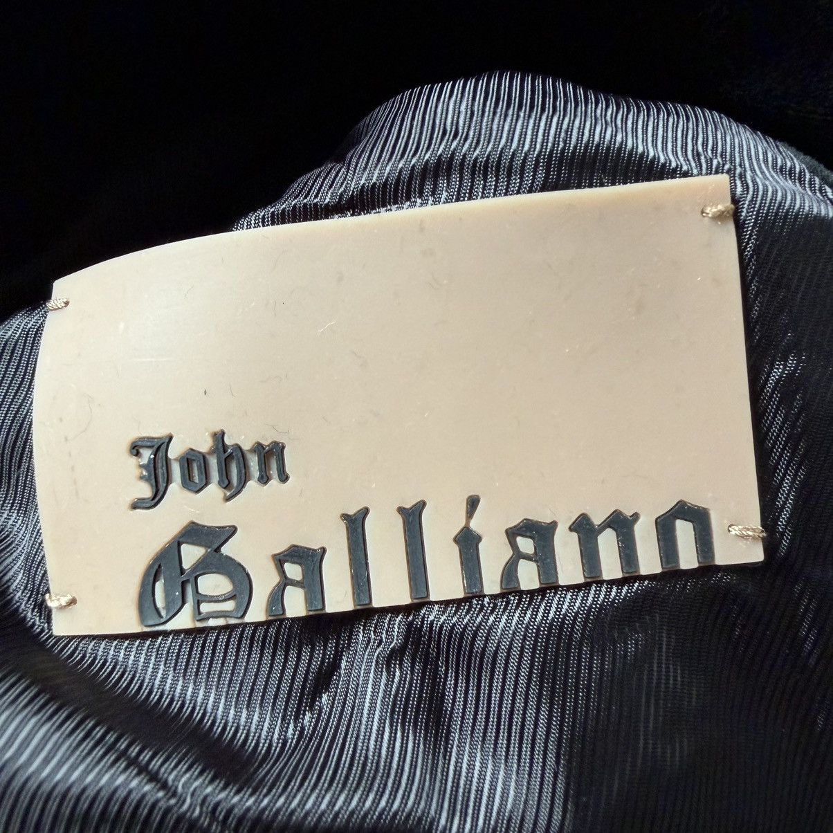 John Galliano John Galliano - Archive Velvet Military Jacket Size US S / EU 44-46 / 1 - 14 Thumbnail