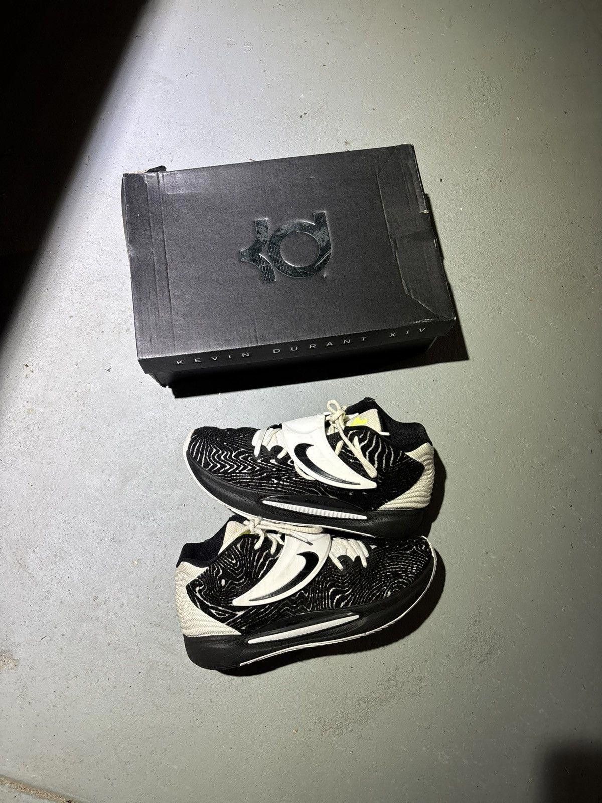 Nike Nike KD 14 TB Size US 9.5 / EU 42-43 - 2 Thumbnail