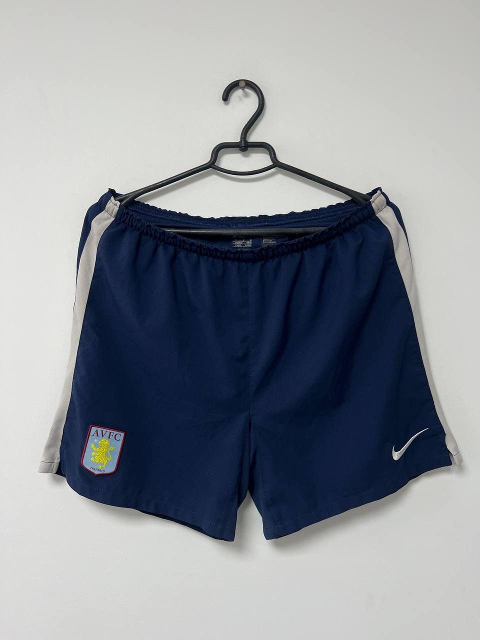 Nike Vintage Aston Villa 2010/2011 Away Football Shorts Nike sz M Size US 32 / EU 48 - 1 Thumbnail