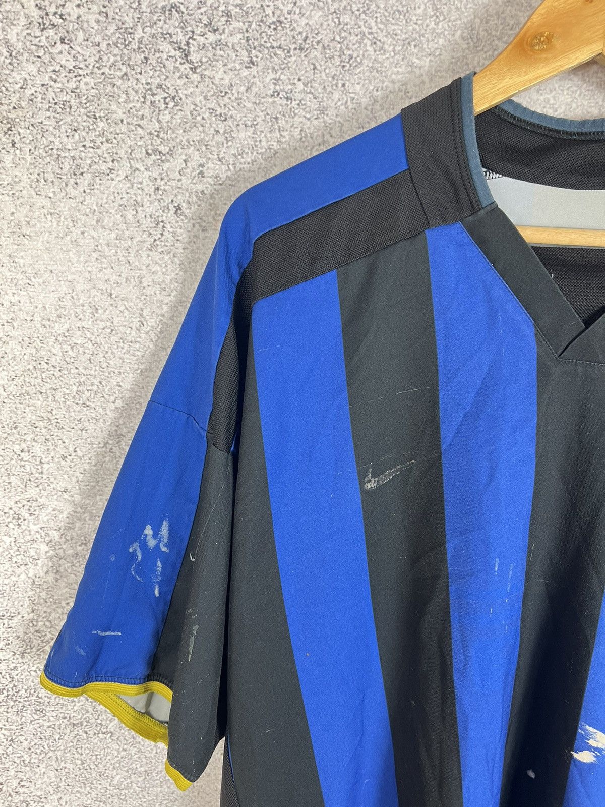 Nike Vintage Inter Nike Distressed Jersey Trashed Football Shirt Size US XL / EU 56 / 4 - 4 Thumbnail