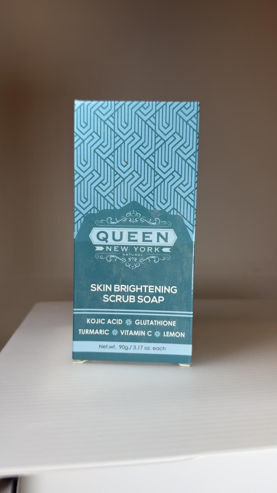 Designer Queen New York Skin Scrub Soap - Kojic Acid & Turmeric Size ONE SIZE - 1 Thumbnail