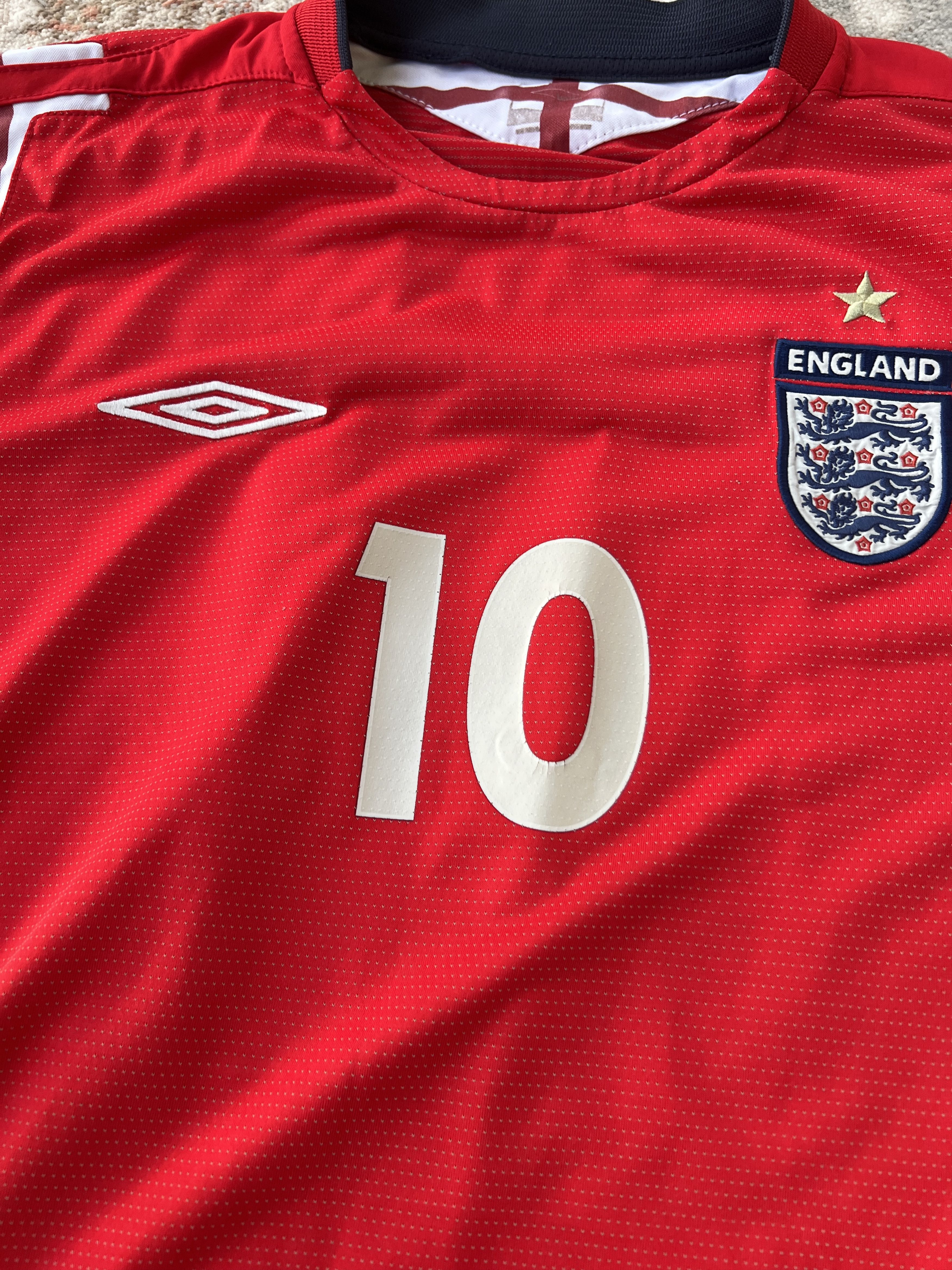 Umbro Umbro Owen 10 England Football Jersey Size US XL / EU 56 / 4 - 4 Thumbnail