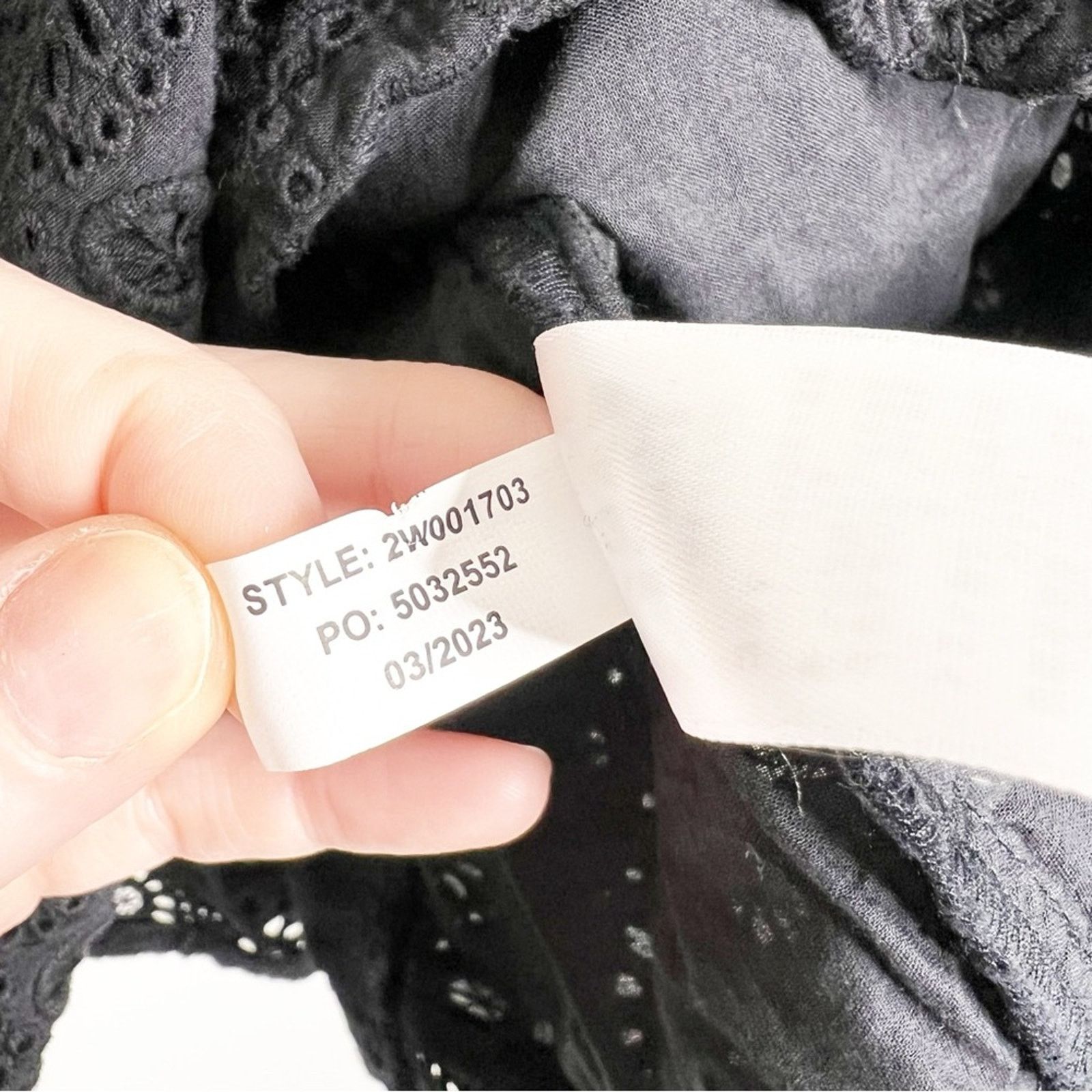 Vineyard Vines New with Tag Vineyard Vines Women's Black Eyelet Blouse Size XL / US 12-14 / IT 48-50 - 13 Thumbnail