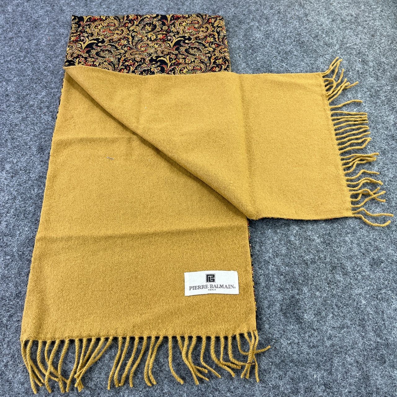 Pierre Balmain × Vintage Pierre Balmain Silk Paisley Scarf /Muffler/ Neckwear - T090 Size ONE SIZE - 4 Thumbnail