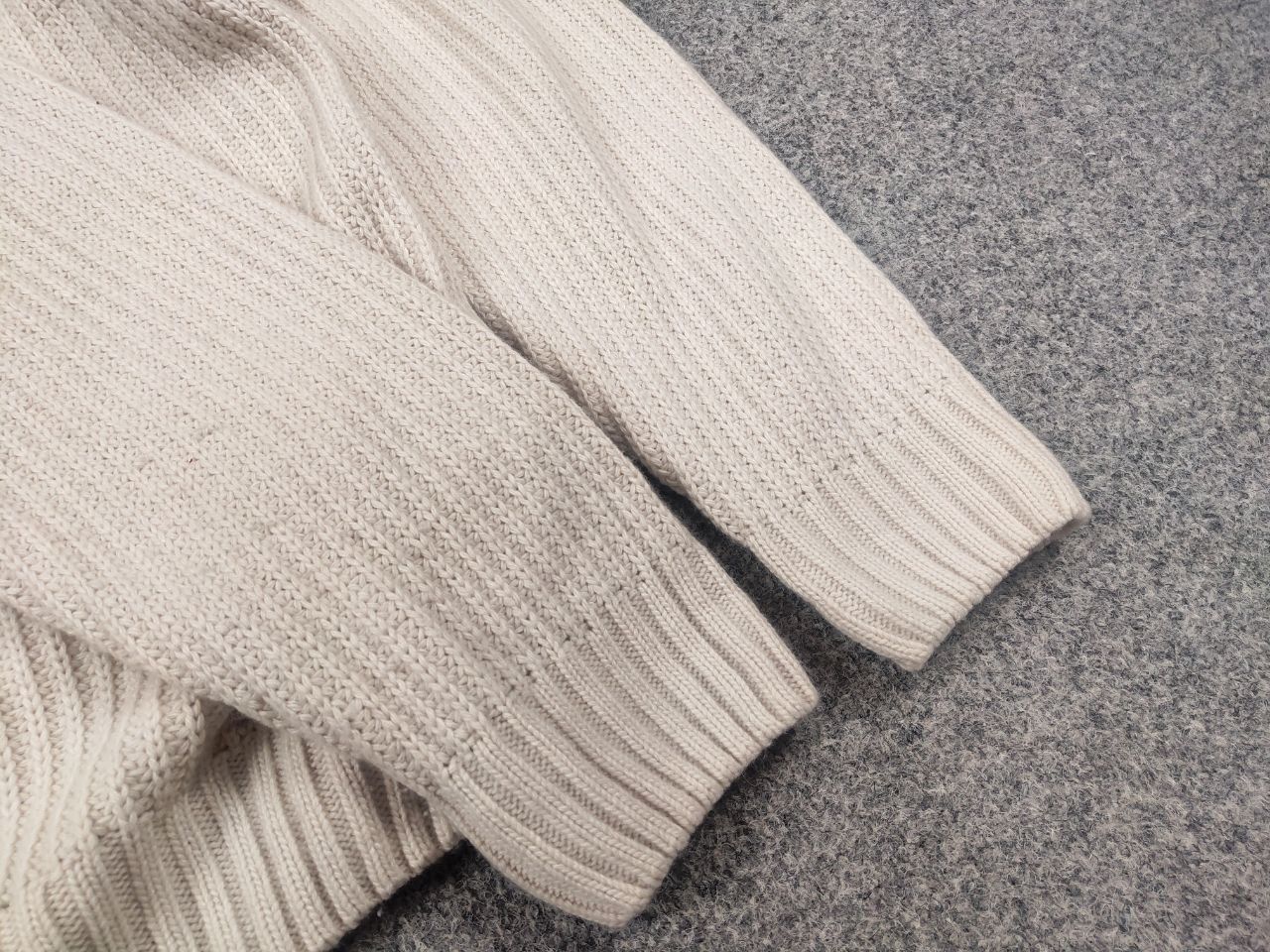 Boggi Boggi Milano Italy cashmere blend Full Zip Knit Beige Jumper Size US L / EU 52-54 / 3 - 11 Thumbnail