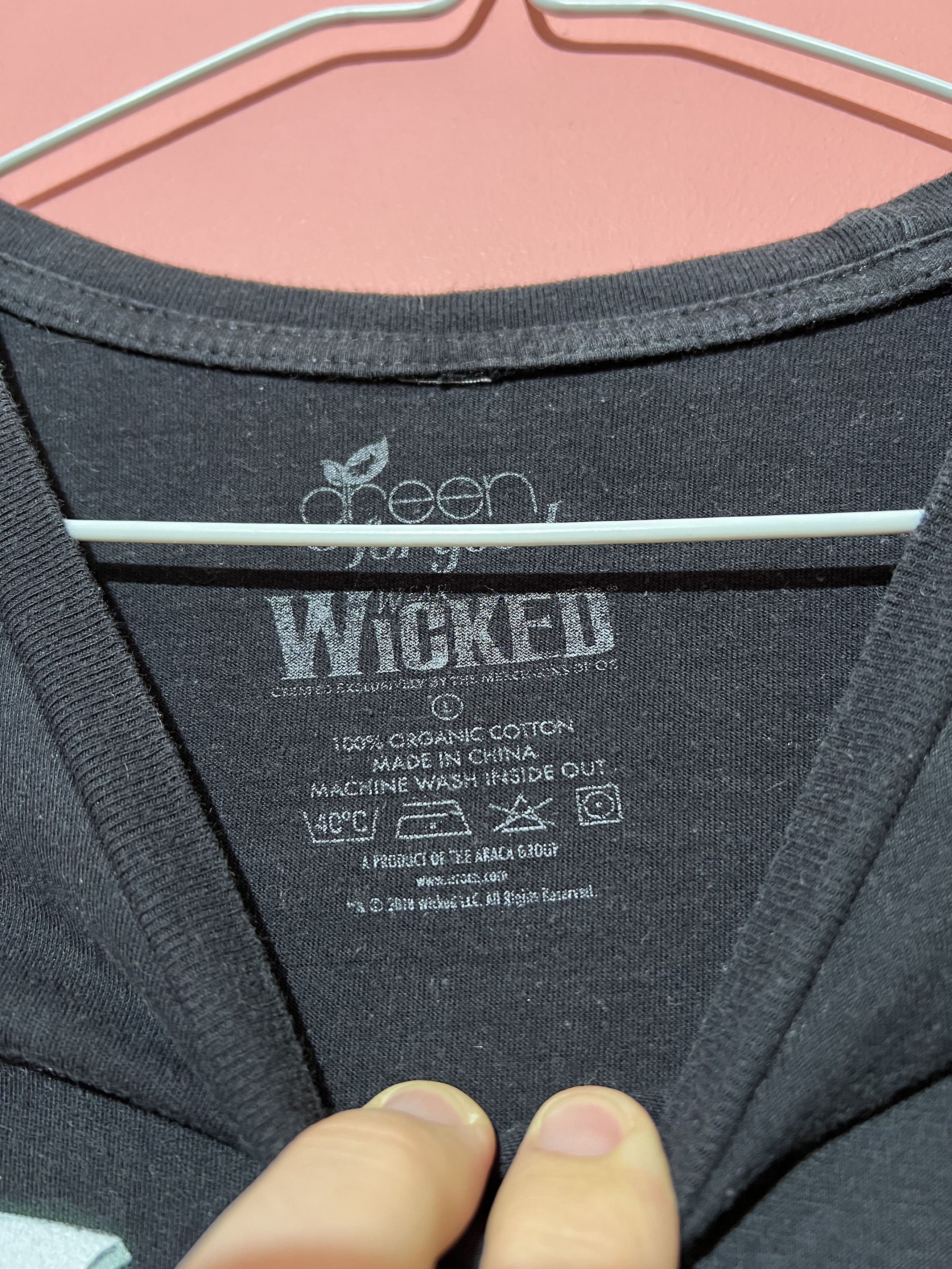Other Wicked movie tee shirt art Size US L / EU 52-54 / 3 - 4 Thumbnail