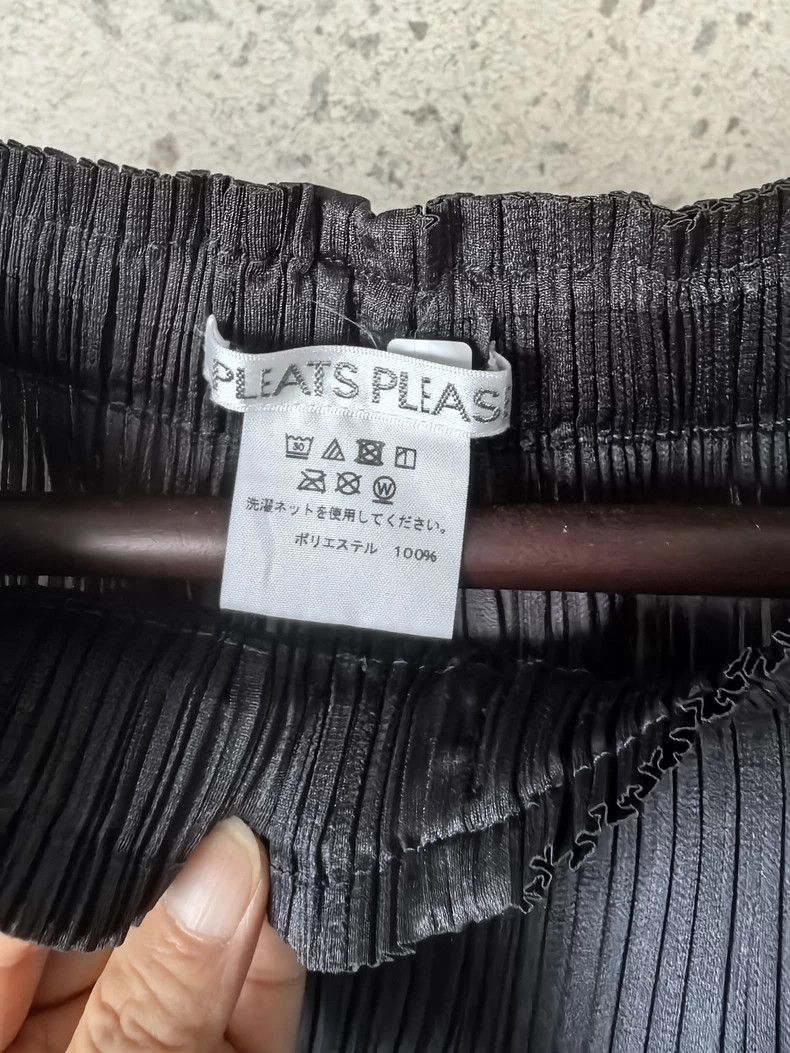 Issey Miyake Issey Miyake size:2 Black pleated pants Size 42" / US 20 - 2 Thumbnail