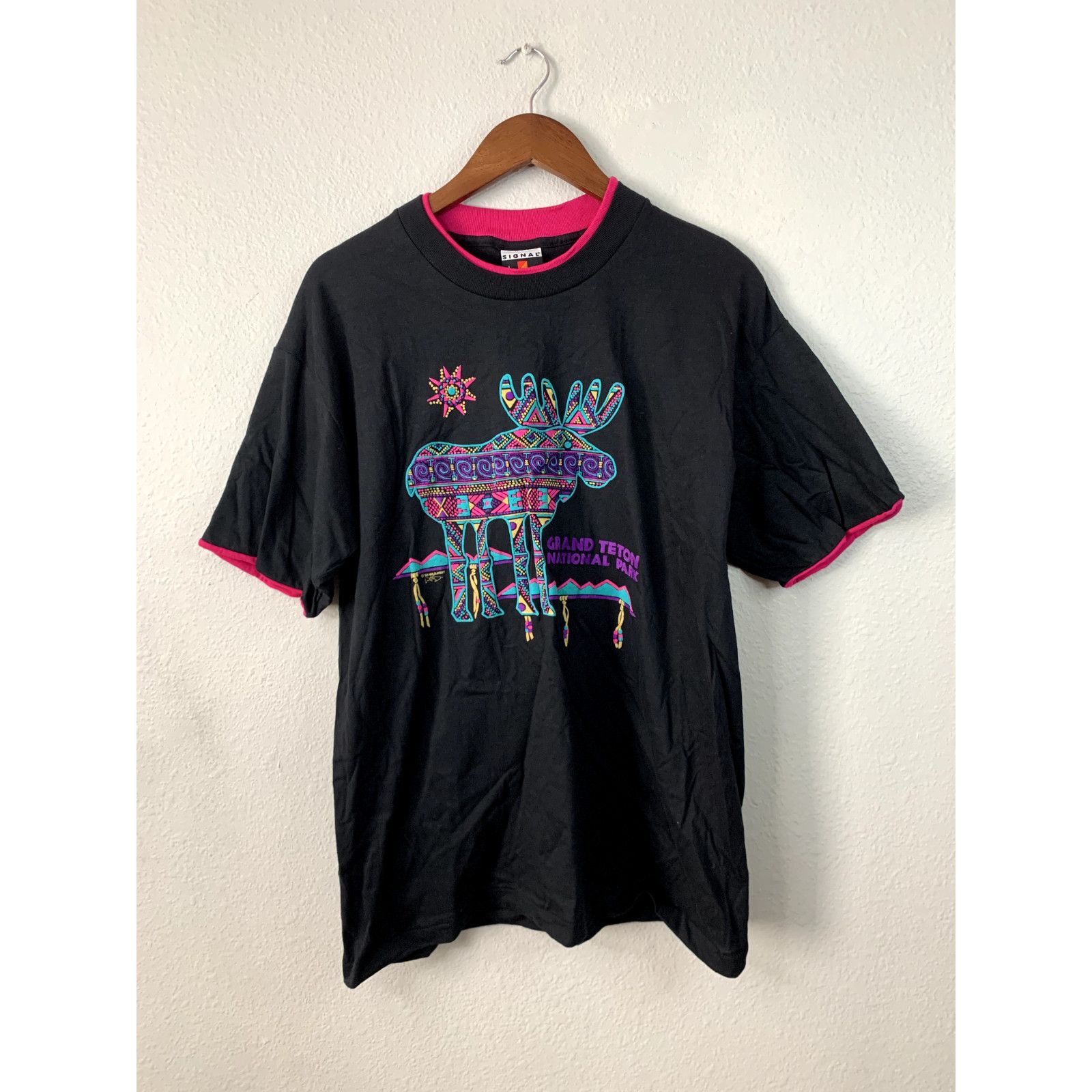 Signal Sport 1993 Black-Pink Grand Teton National Park Graphic Shirt VTG Size US L / EU 52-54 / 3 - 1 Thumbnail