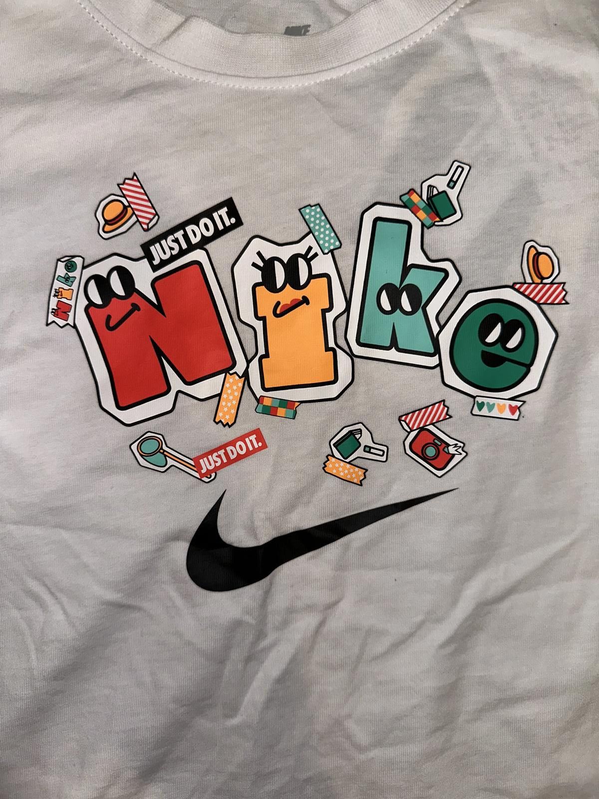 Nike Nike Little Kids Unisex Playtime Rush Kid Block Logo Graphic T-Shirt Sample Size US XXS / EU 40 - 4 Thumbnail