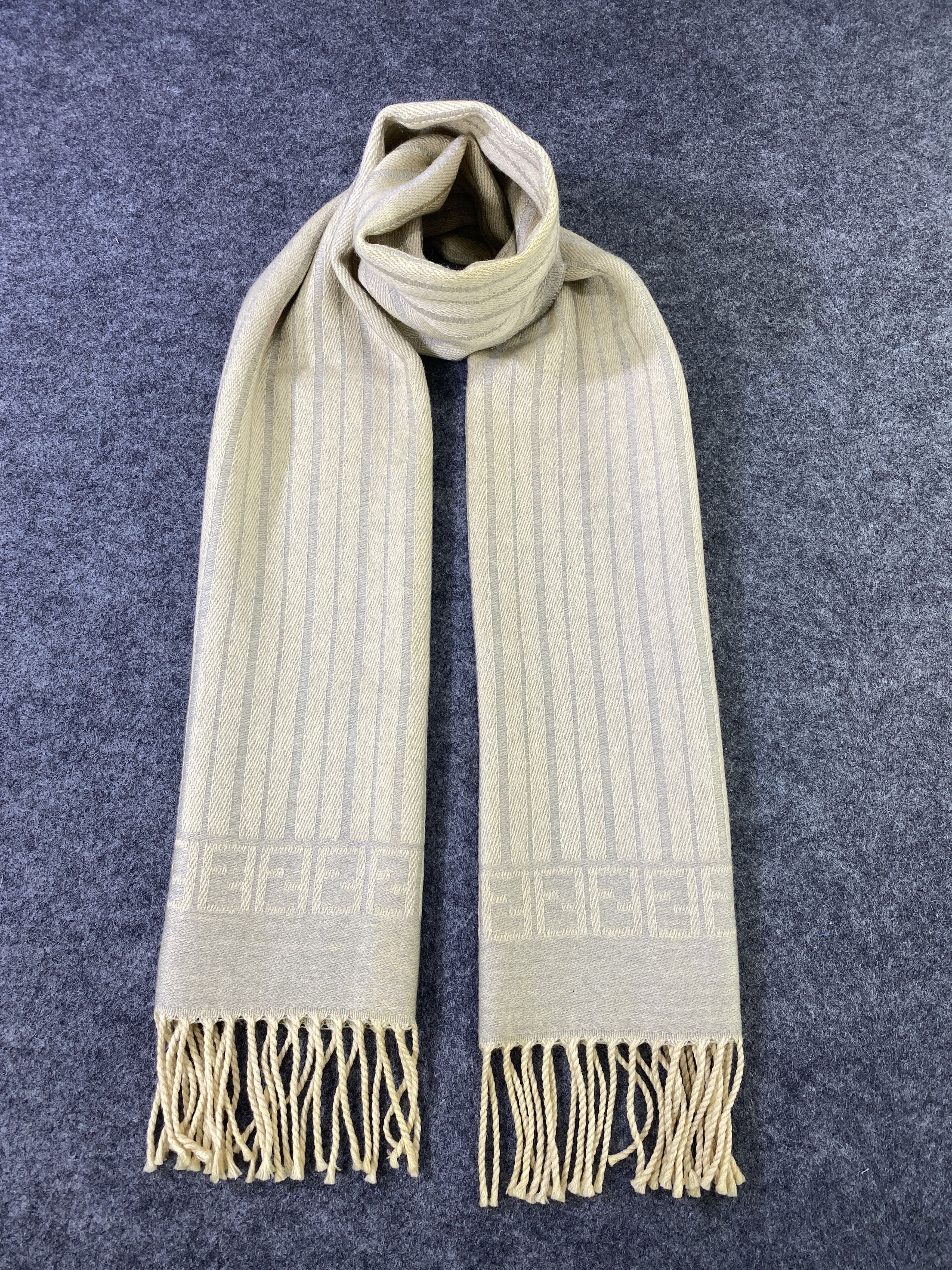 Fendi FENDI Scarf / Muffler / Neckwear -T960 Size ONE SIZE - 1 Thumbnail