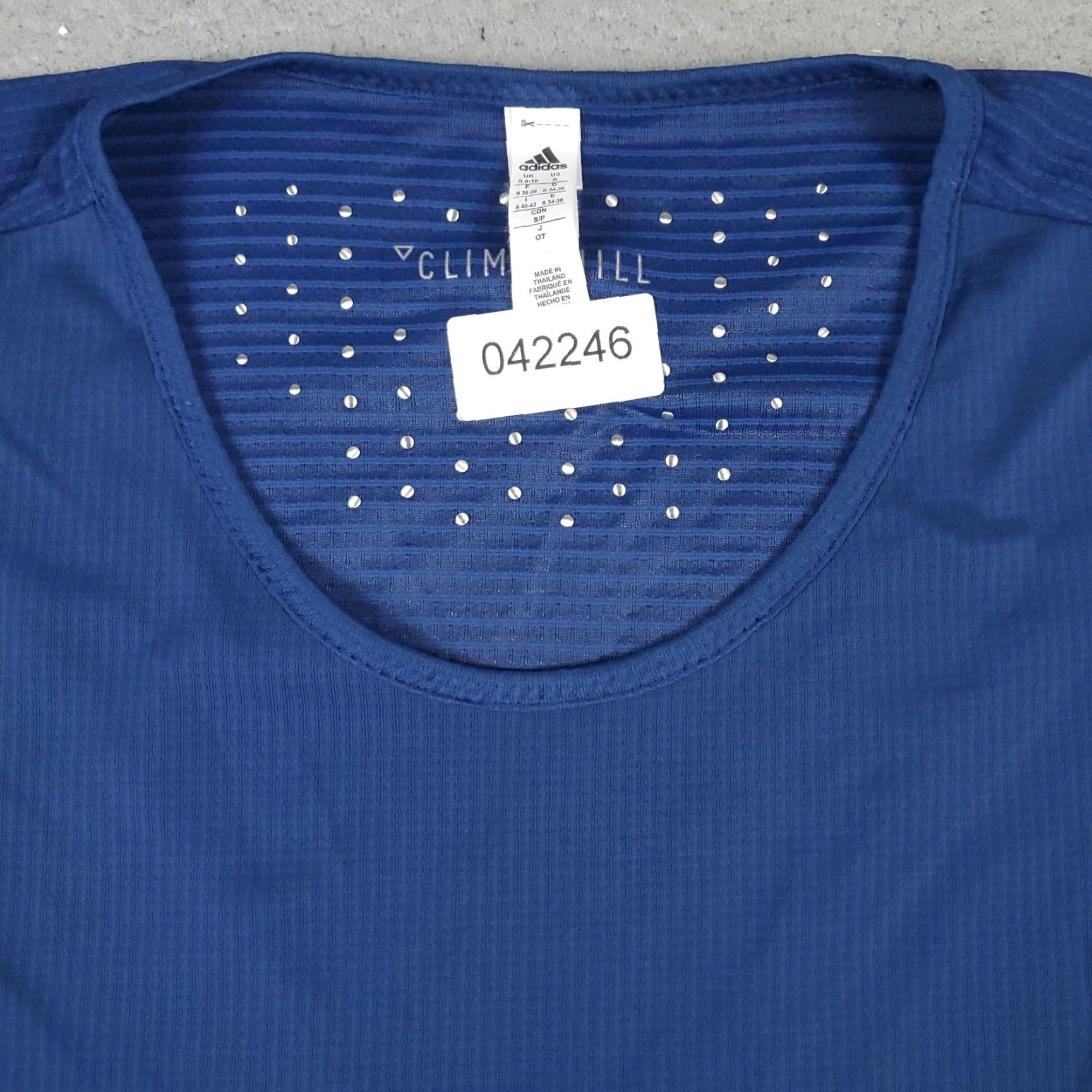 Adidas VINTAGE Adidas T-Shirt Womens Size Small Blue Casual Crew Neck Logo Short Sleeve Size S / US 4 / IT 40 - 2 Thumbnail