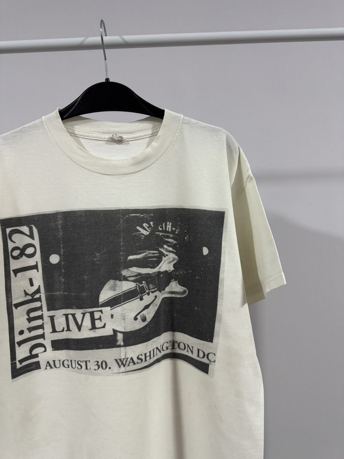 Vintage Vintage Blink 182 Band Tee Size US L / EU 52-54 / 3 - 3 Thumbnail
