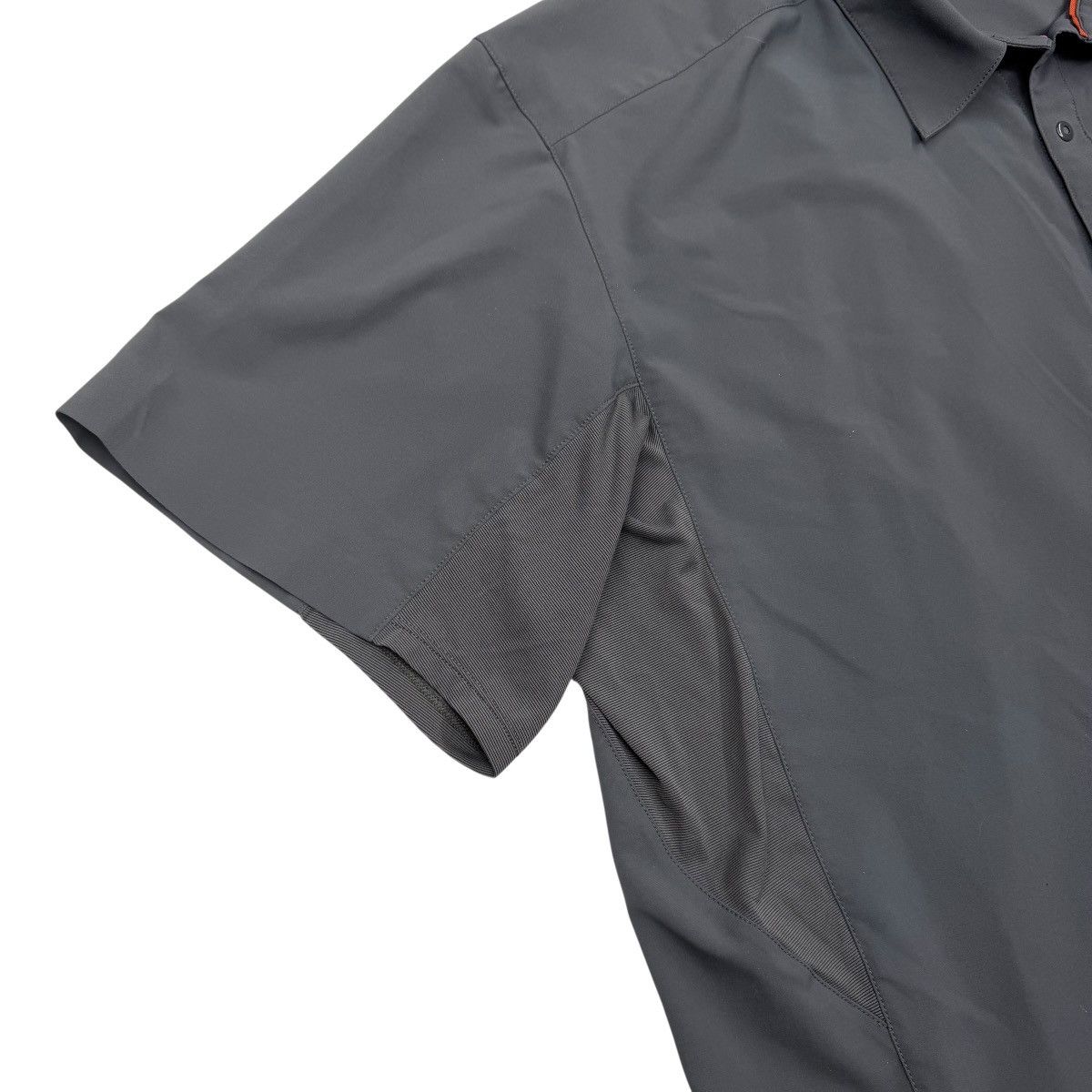 Arc'teryx Short Sleeve Snap Button Down Shirt Size US XL / EU 56 / 4 - 5 Thumbnail