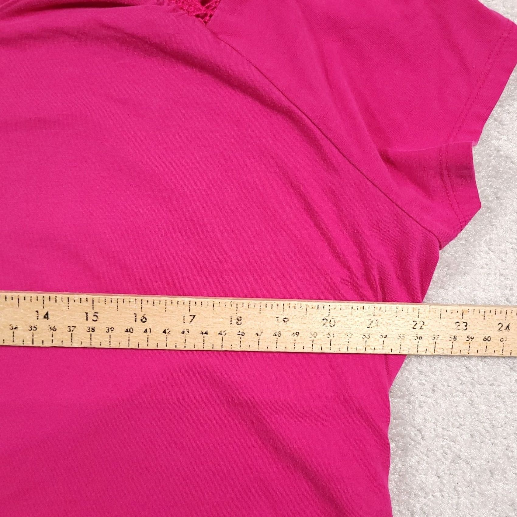 Faded Glory Faded Glory Shirt Women's Plus 2X Bright Pink Crochet Shoulder Short Sleeve Size XXL / US 16-18 / IT 52-54 - 6 Thumbnail