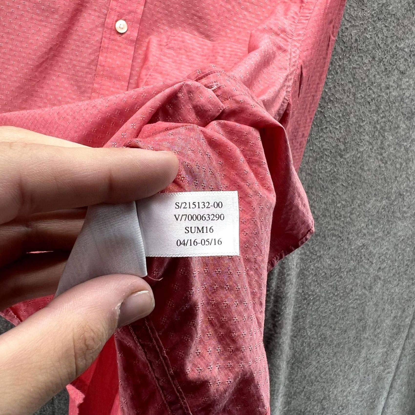 Banana Republic VINTAGE Banana Republic Shirt Mens Medium Red Soft Wash Slim Fit Button Front Casual Size US M / EU 48-50 / 2 - 3 Thumbnail
