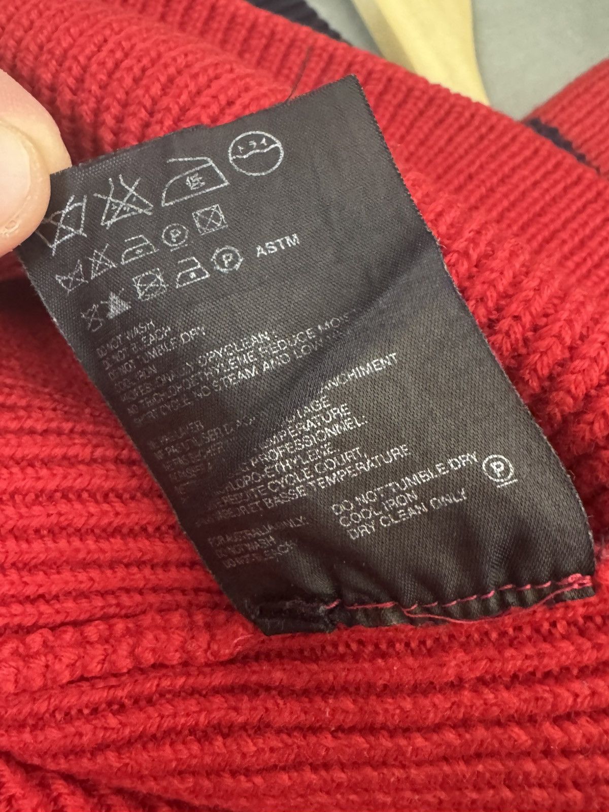 Prada Prada Vintage Y2k Wool V-neck Sweater Jumper Knitwear Pull Size US L / EU 52-54 / 3 - 14 Thumbnail