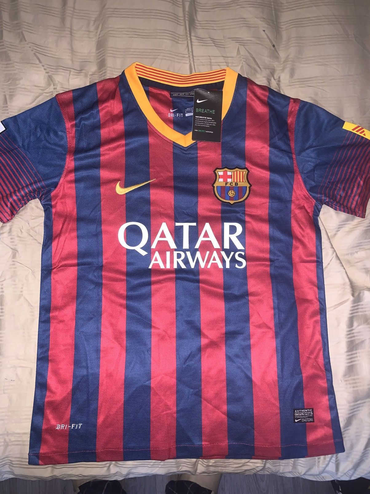 Nike Neymar Jr Barca kit Size US S / EU 44-46 / 1 - 1 Thumbnail