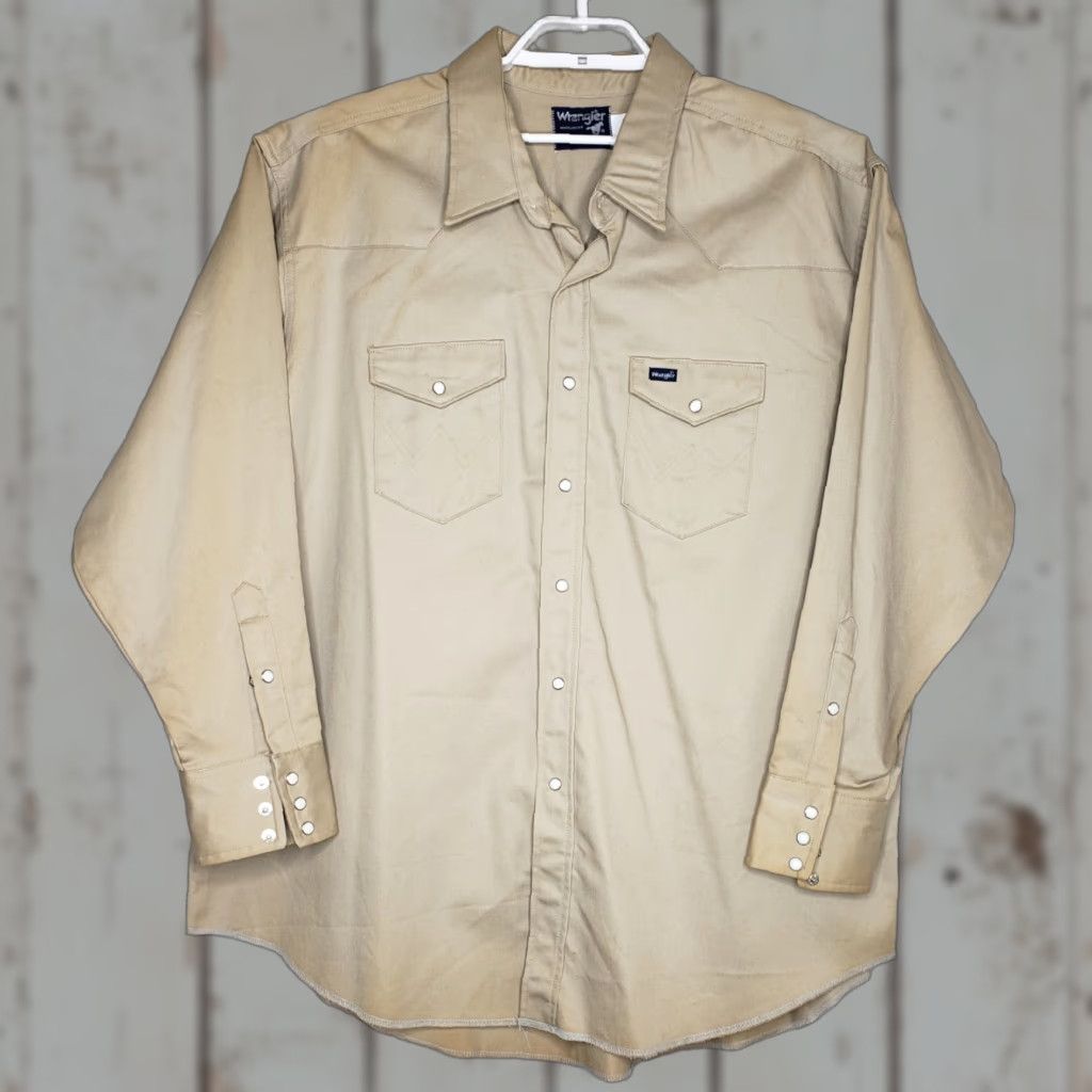 Wrangler VINTAGE Wrangler Mens Western Shirt Size 20x35 X-Long Tails Tan Pearl Snap Pockets USA Size US XXL / EU 58 / 5 - 1 Thumbnail