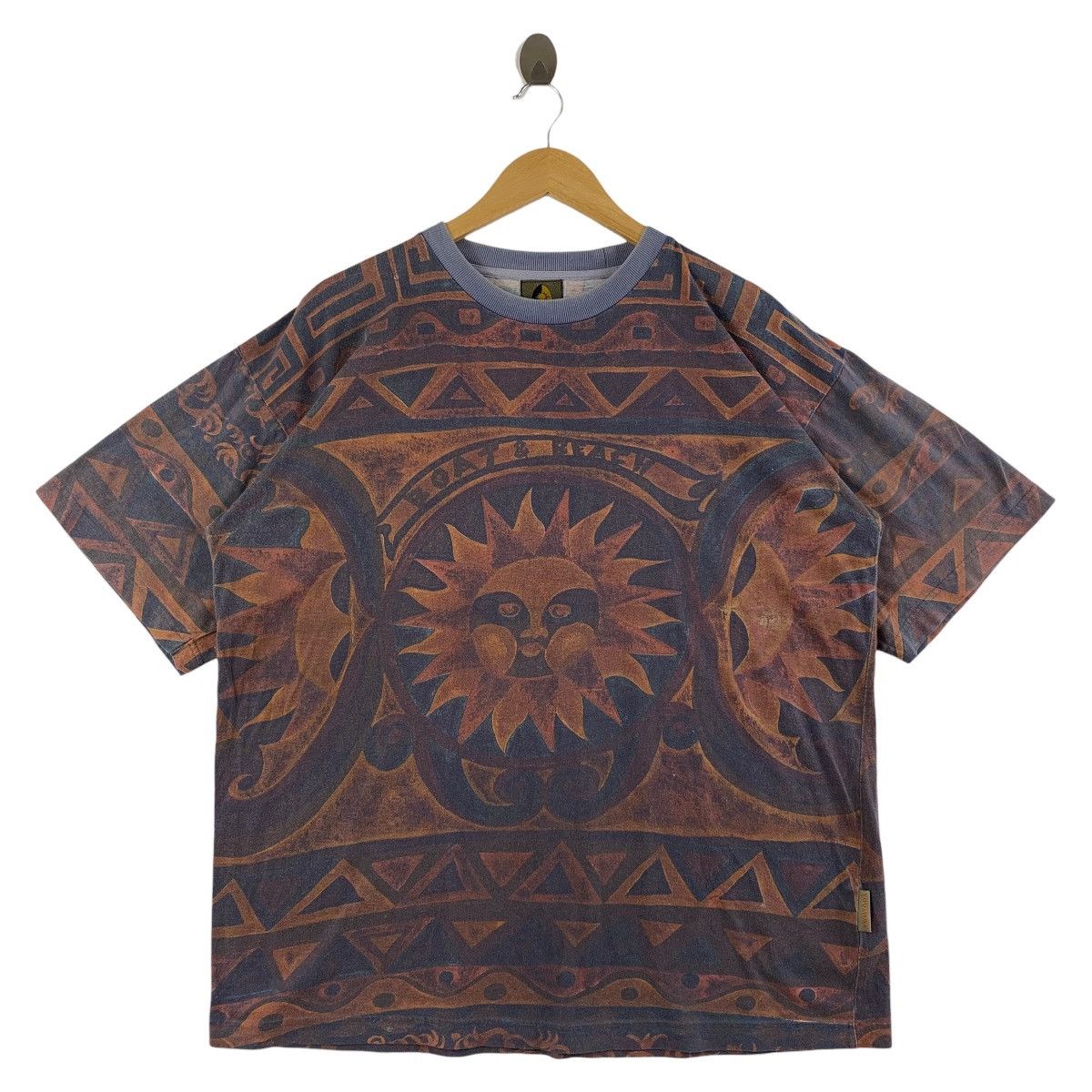 Vintage Vintage BOAT BEACH SURFING Abstract Fullprint Design T-Shirt Size US XL / EU 56 / 4 - 1 Thumbnail