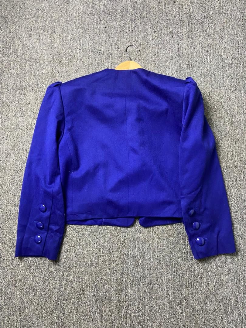 Yves Saint Laurent Yves Saint Laurent Femmes Silk Blazer (191) Size XS / US 0-2 / IT 36-38 - 2 Thumbnail