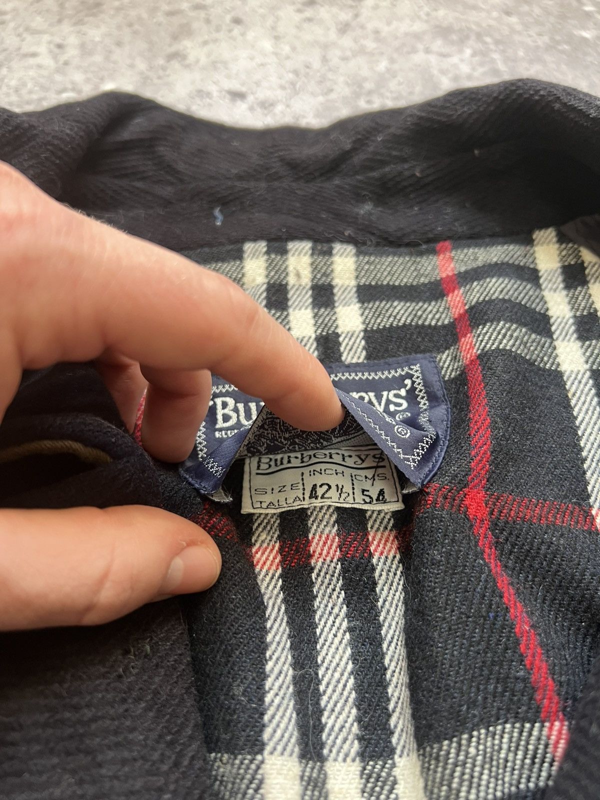 Burberry Vintage Burberry Wool Coat Jacket Navy Blue Men's Size US L / EU 52-54 / 3 - 13 Thumbnail