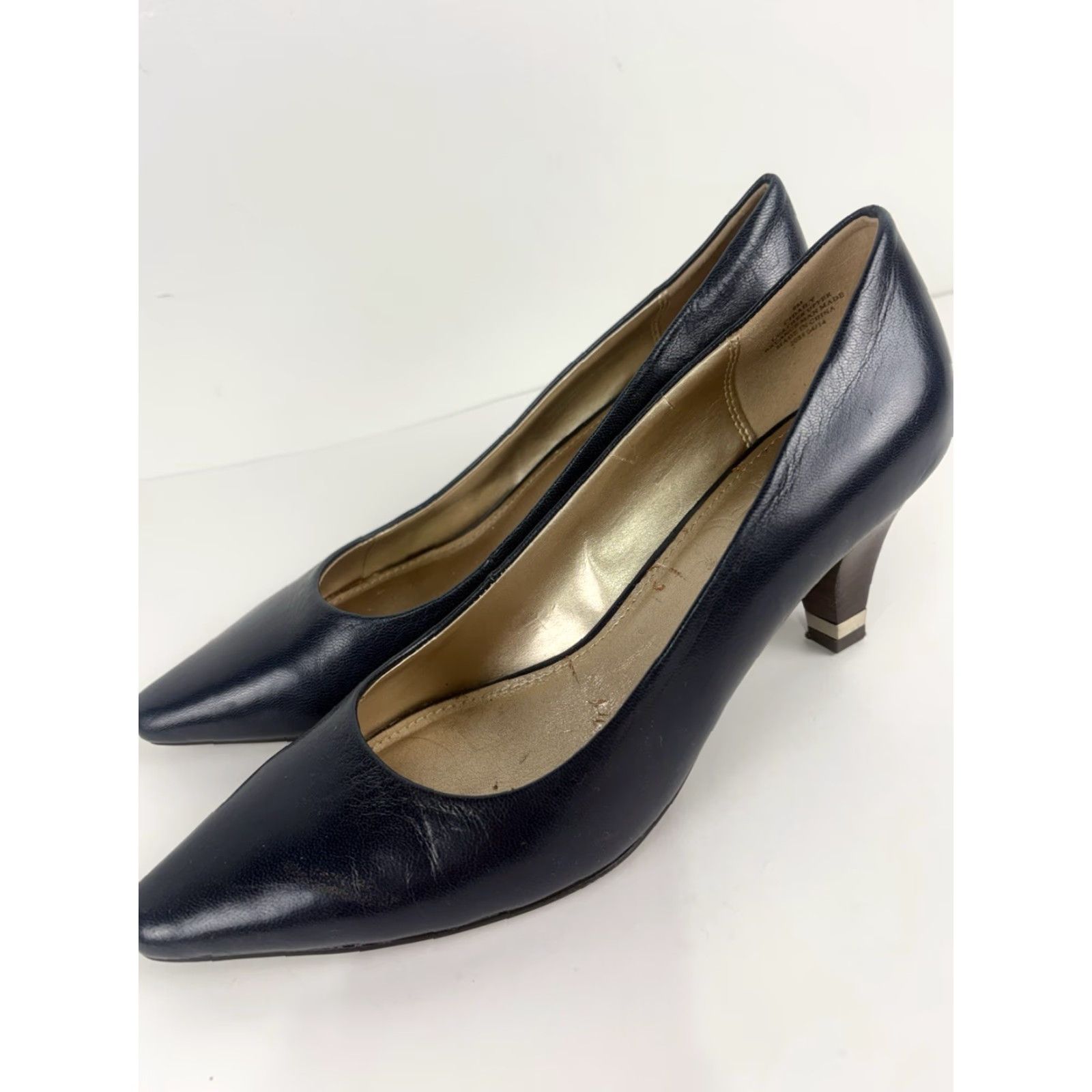Vintage **Circa Joan & David Luxe Women's Blue Pointed Toe Slip-On Heels Size 9M** User: Circa Joan & David Luxe Women's Blue Pointed Toe Heels Size 9M Size US 9 / IT 39 - 2 Thumbnail